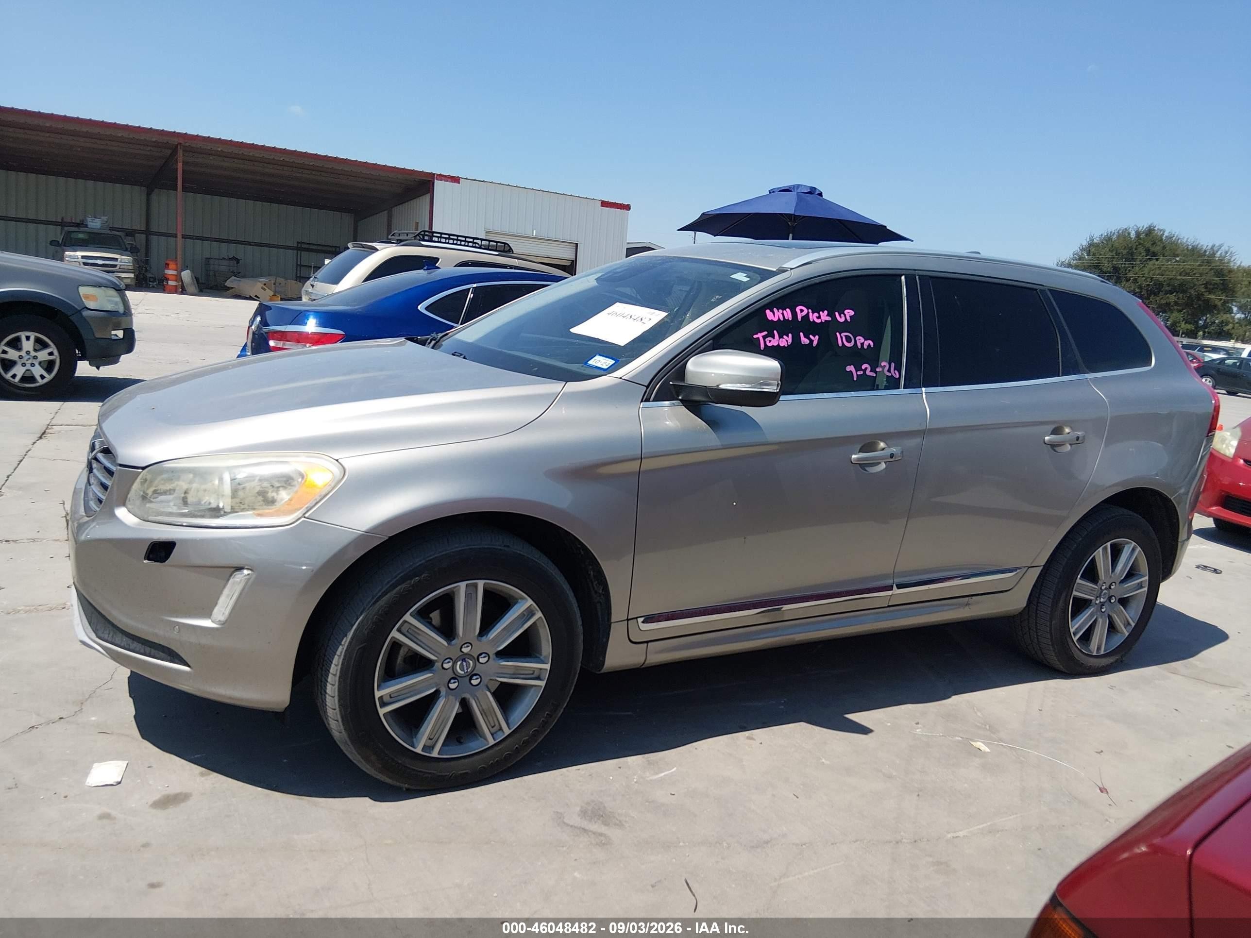 2016 Volvo Xc60 T6 Drive-e Platinum Cream vin: YV449MDM4G2850964