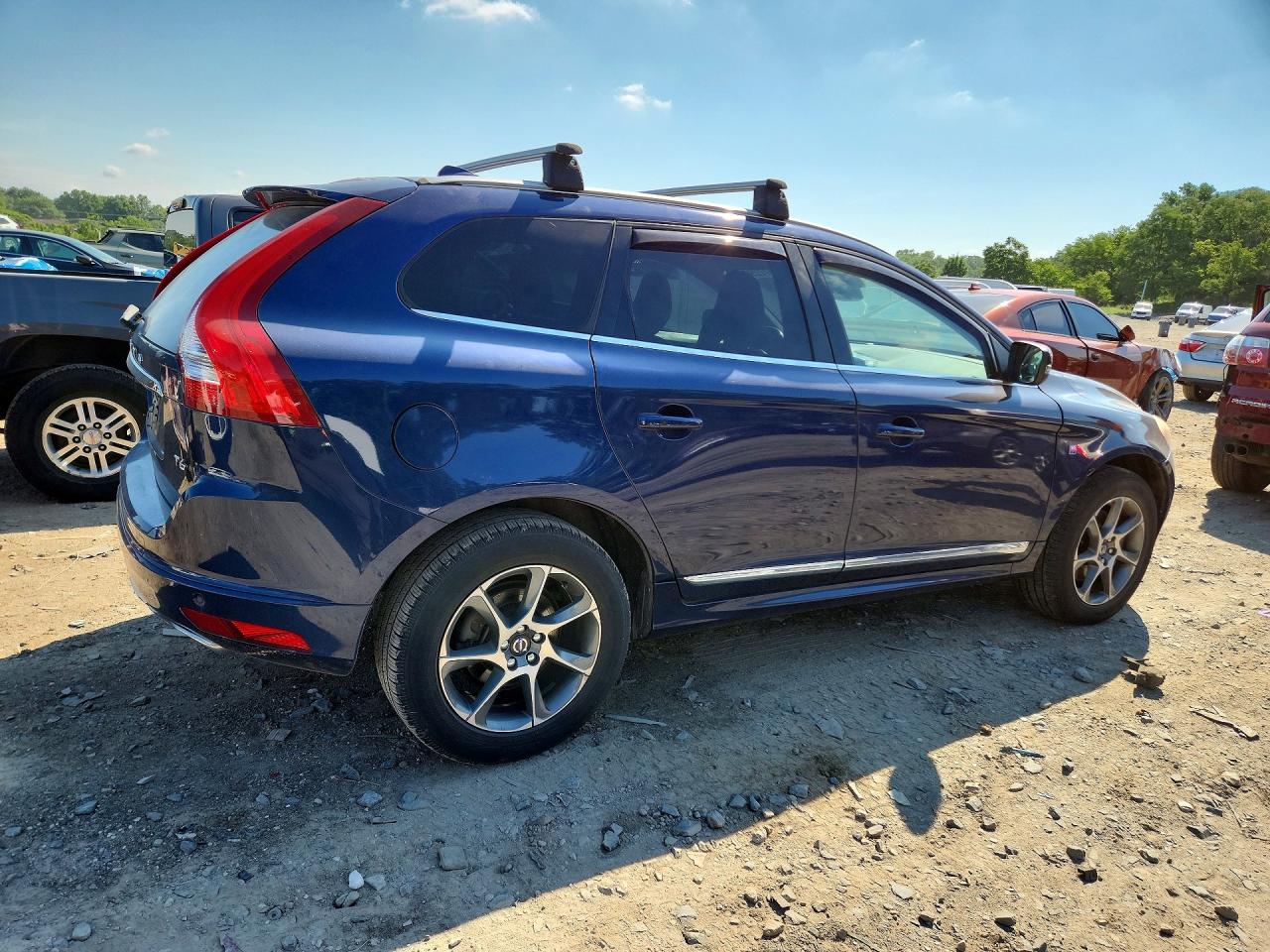 2015 Volvo Xc60 T6 Platinum Blue vin: YV449MDV4F2710565