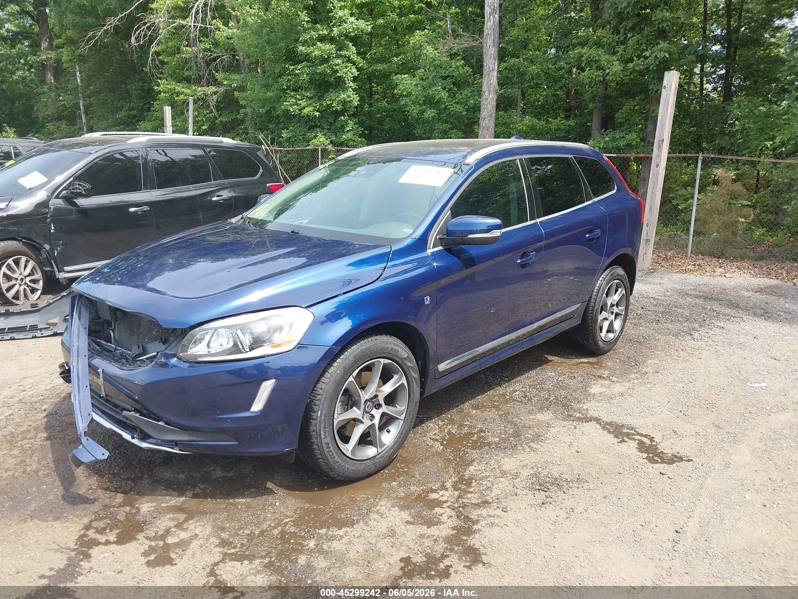 2015 Volvo Xc60 T6 Platinum Blue vin: YV449MDV9F2719861
