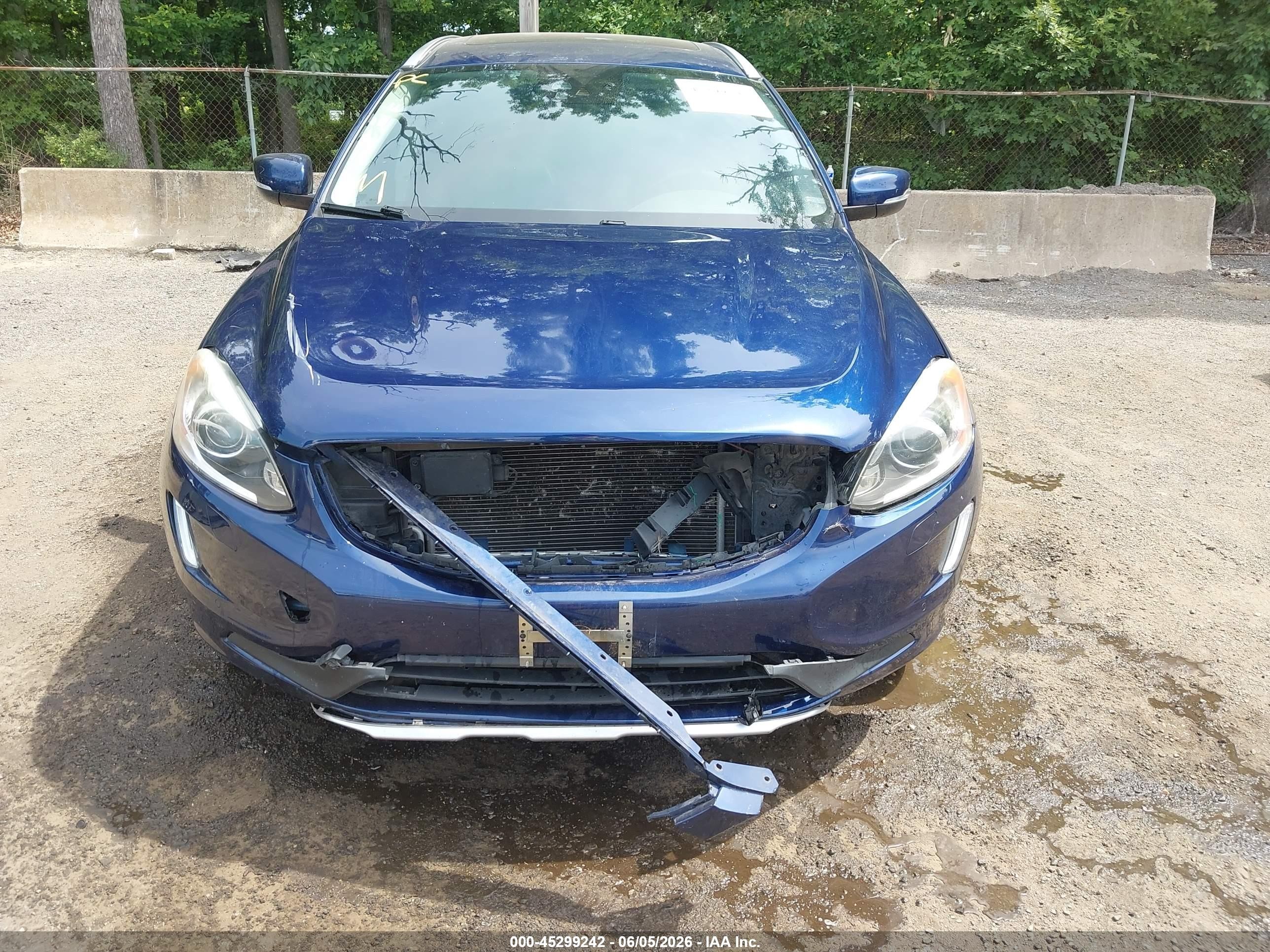 2015 Volvo Xc60 T6 Platinum Blue vin: YV449MDV9F2719861