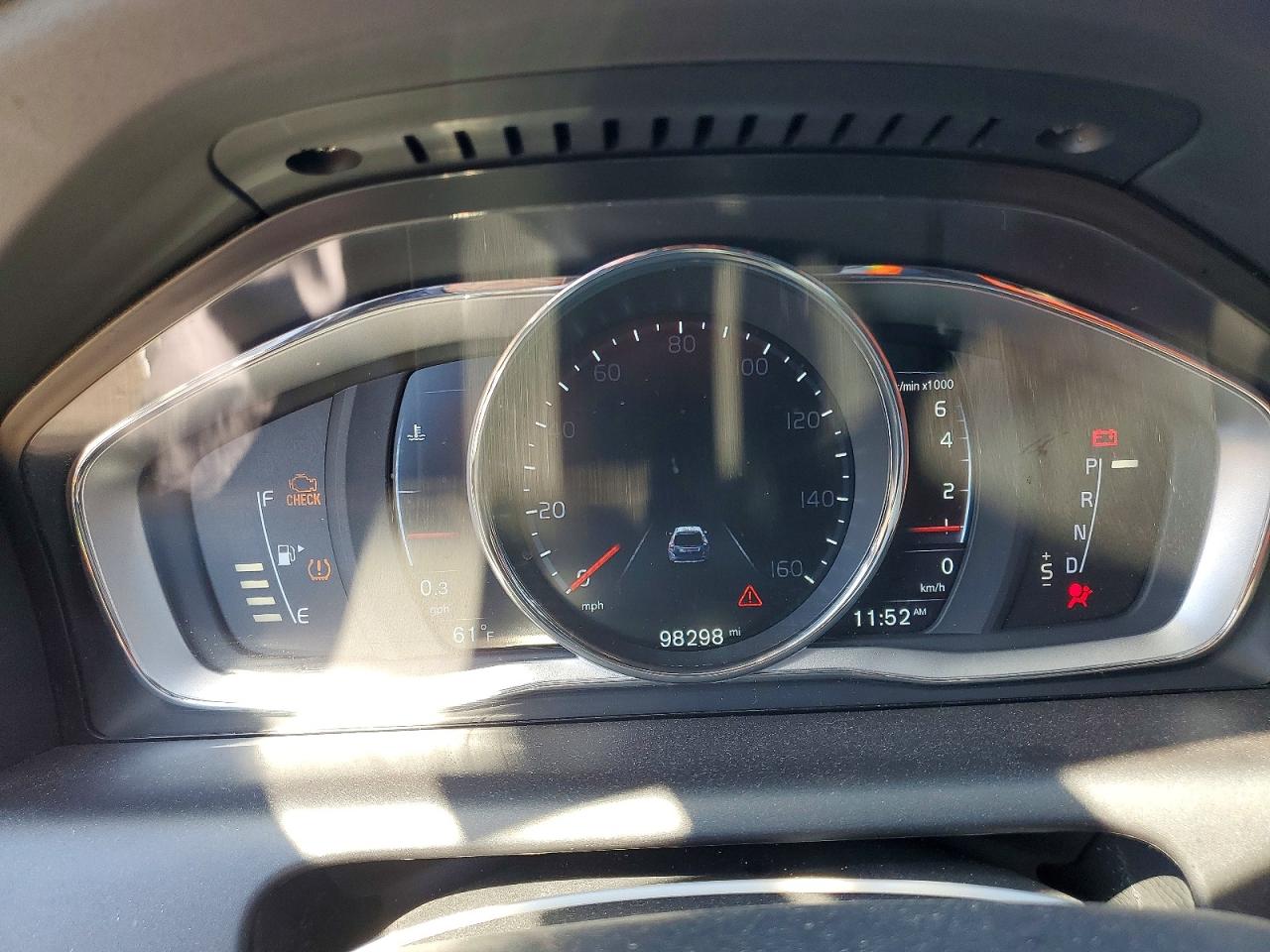 2016 Volvo Xc60 T6 Platinum Silver vin: YV449MRM3G2879204