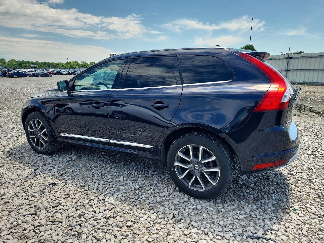 2017 Volvo Xc60 T6 Dynamic Black vin: YV449MRR4H2166051