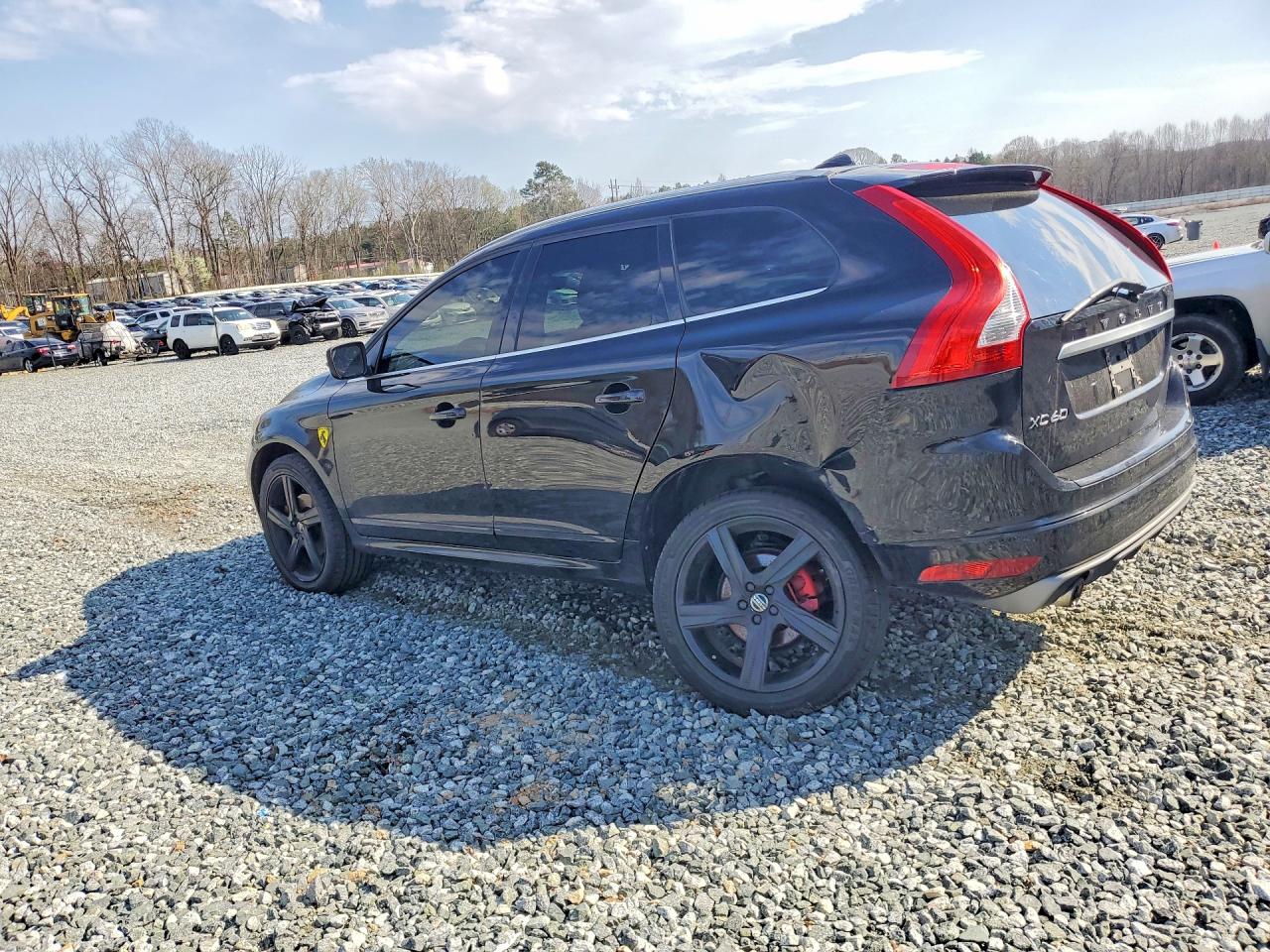 2016 Volvo Xc60 T5 Platinum Black vin: YV449MRS4G2923970