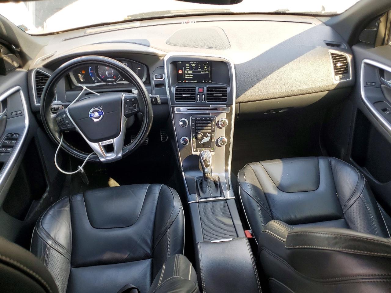 2016 Volvo Xc60 T5 Platinum Black vin: YV449MRS4G2923970