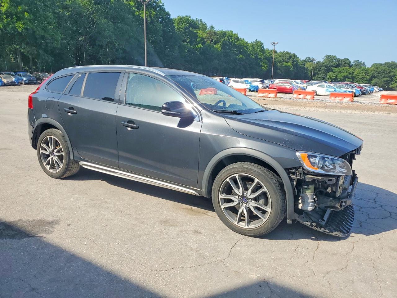 2015 Volvo V60 Cross Country Premier Charcoal vin: YV4612HK3F1001975