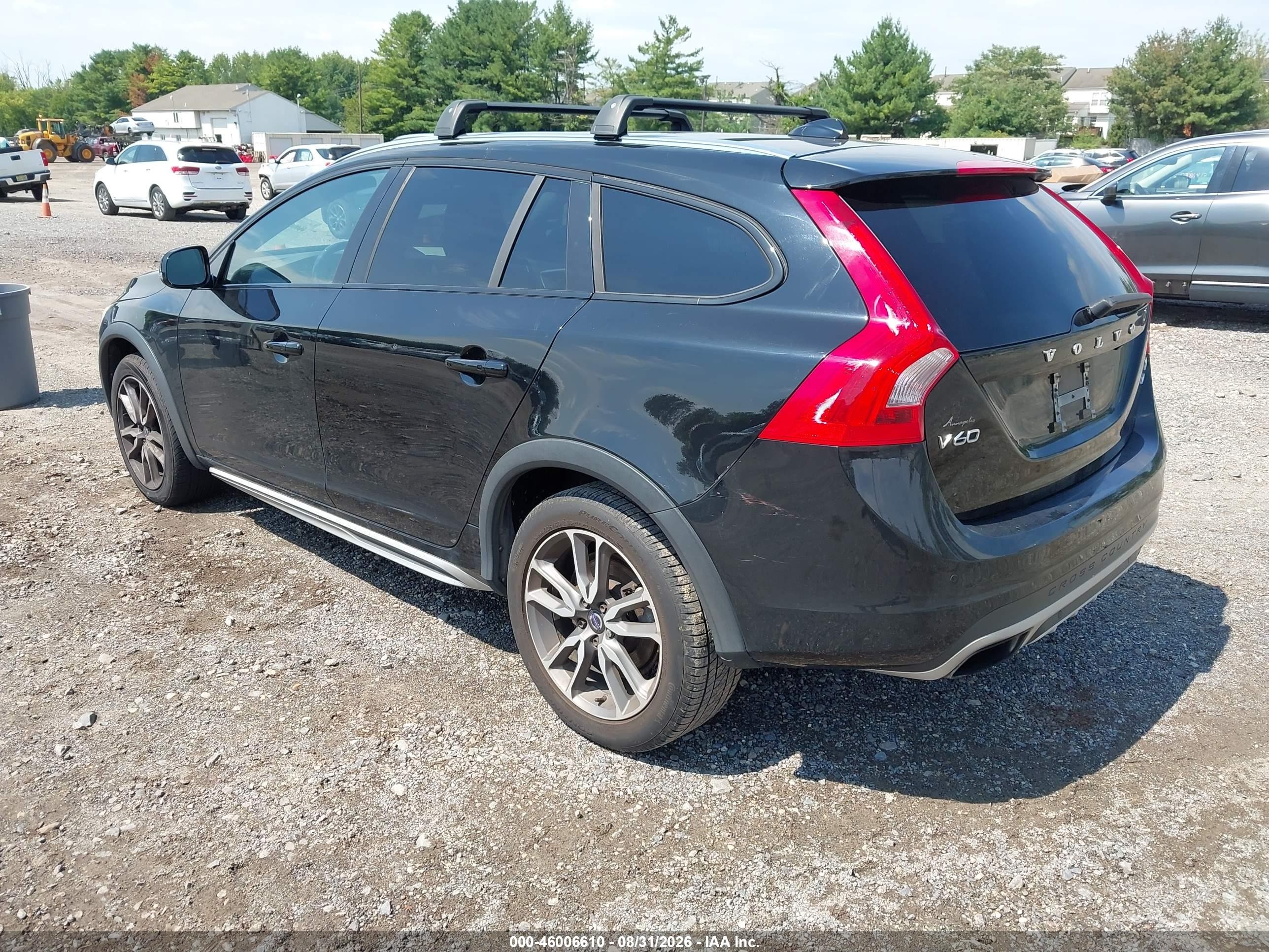 2015 Volvo V60 Cross Country T5 Black vin: YV4612HK9F1001589