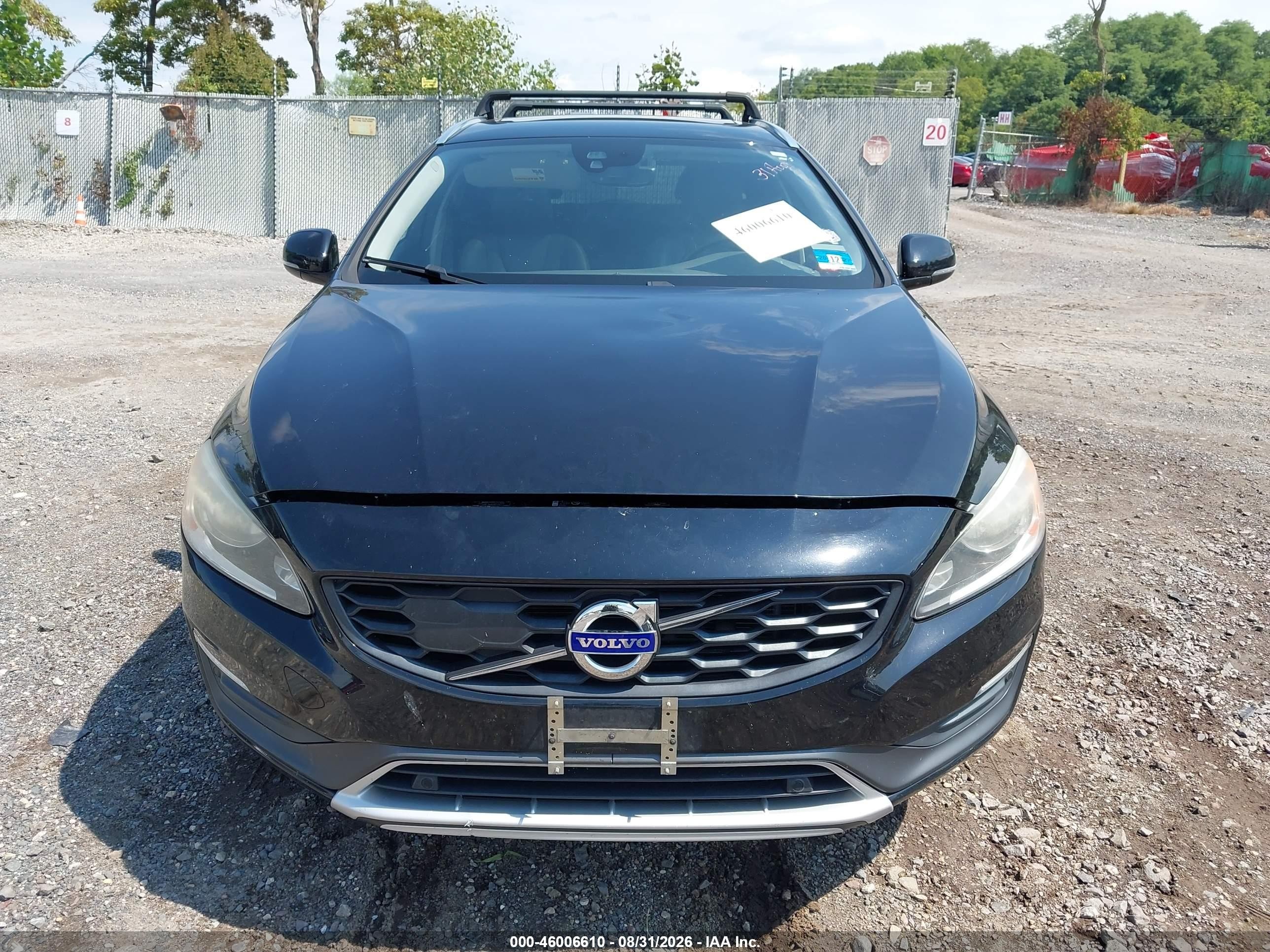 2015 Volvo V60 Cross Country T5 Black vin: YV4612HK9F1001589
