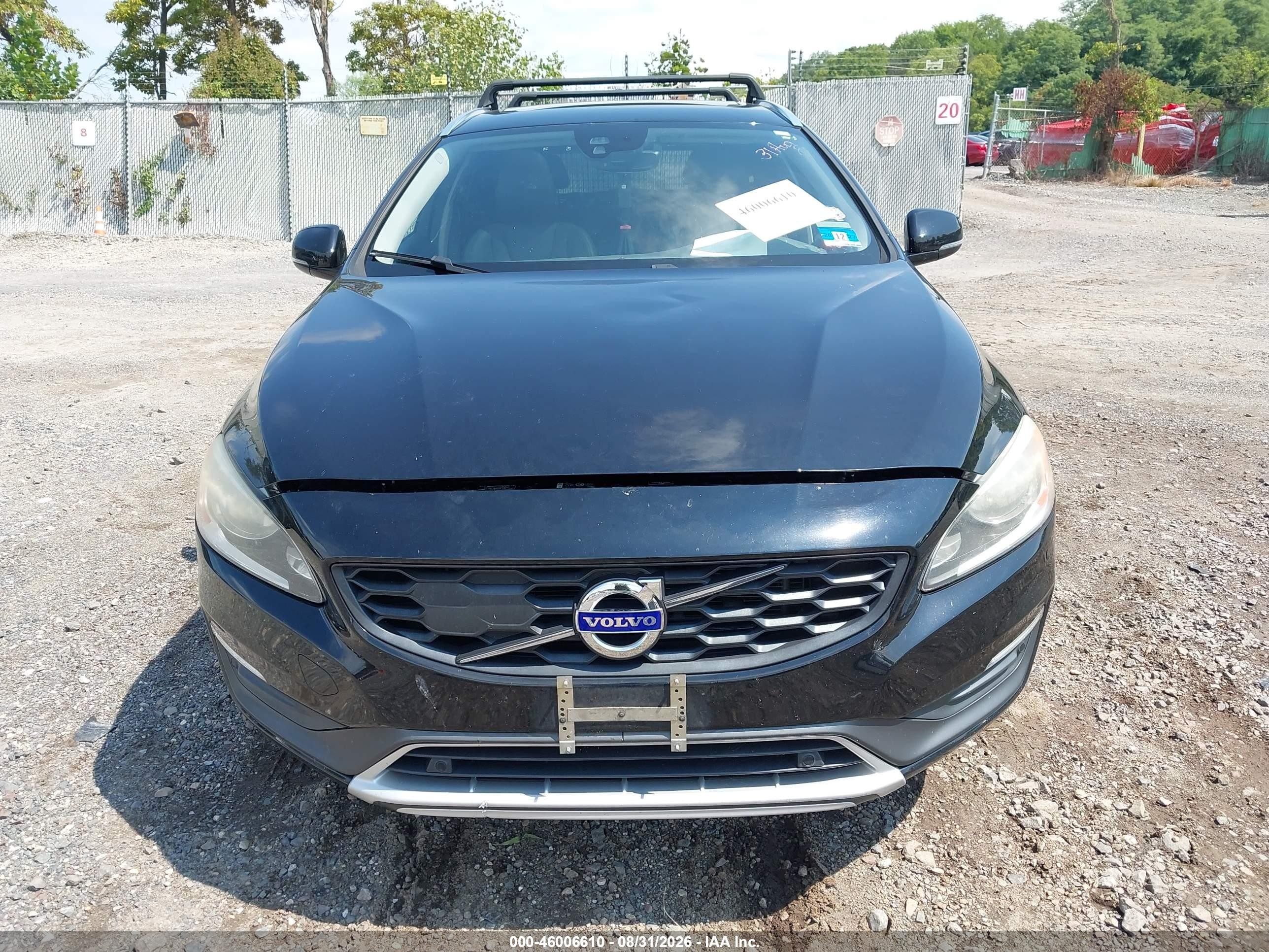 2015 Volvo V60 Cross Country T5 Black vin: YV4612HK9F1001589