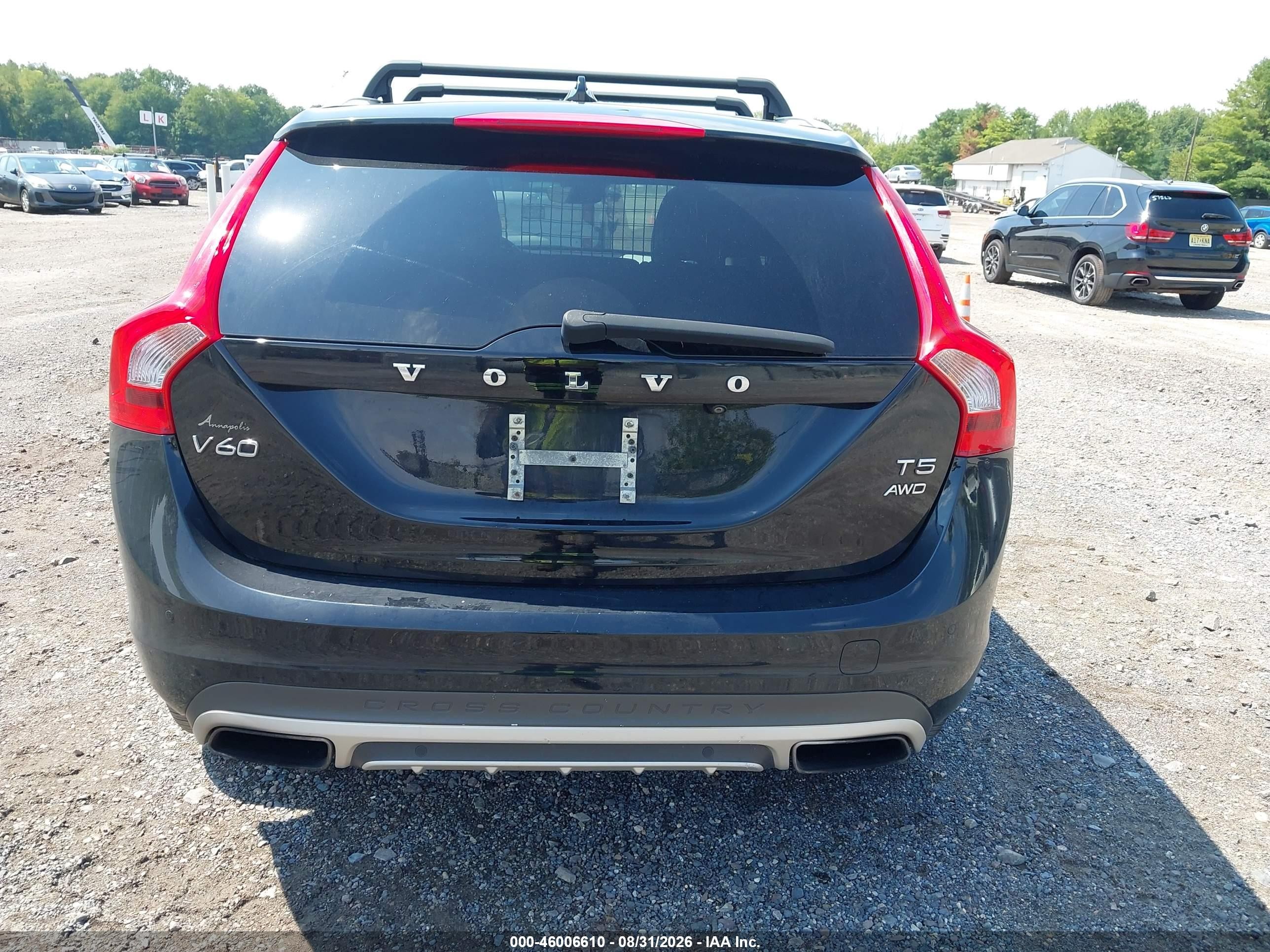 2015 Volvo V60 Cross Country T5 Black vin: YV4612HK9F1001589