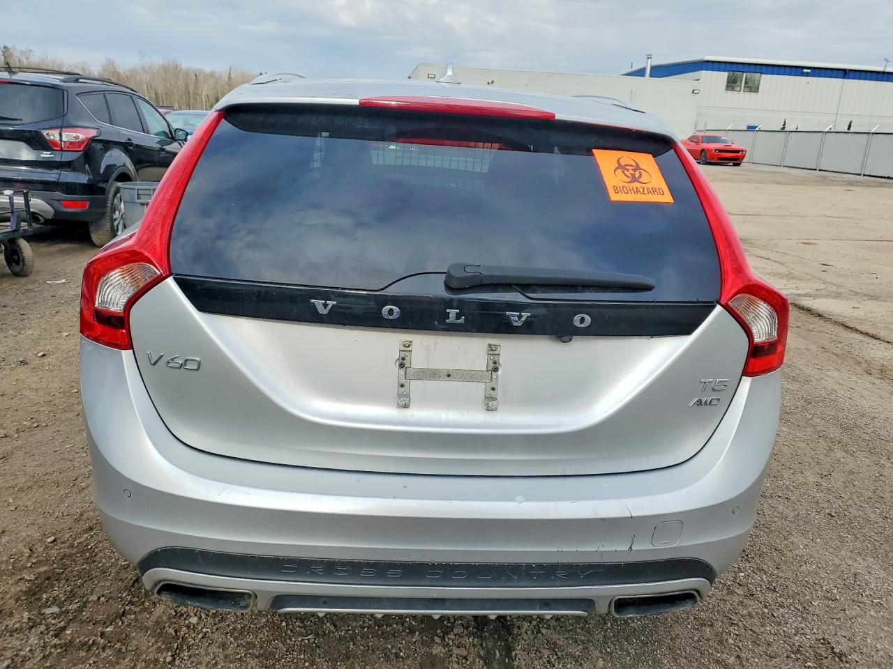 2015 Volvo V60 Cross Country T5 Wagon Awd Silver vin: YV4612HLXF1001156