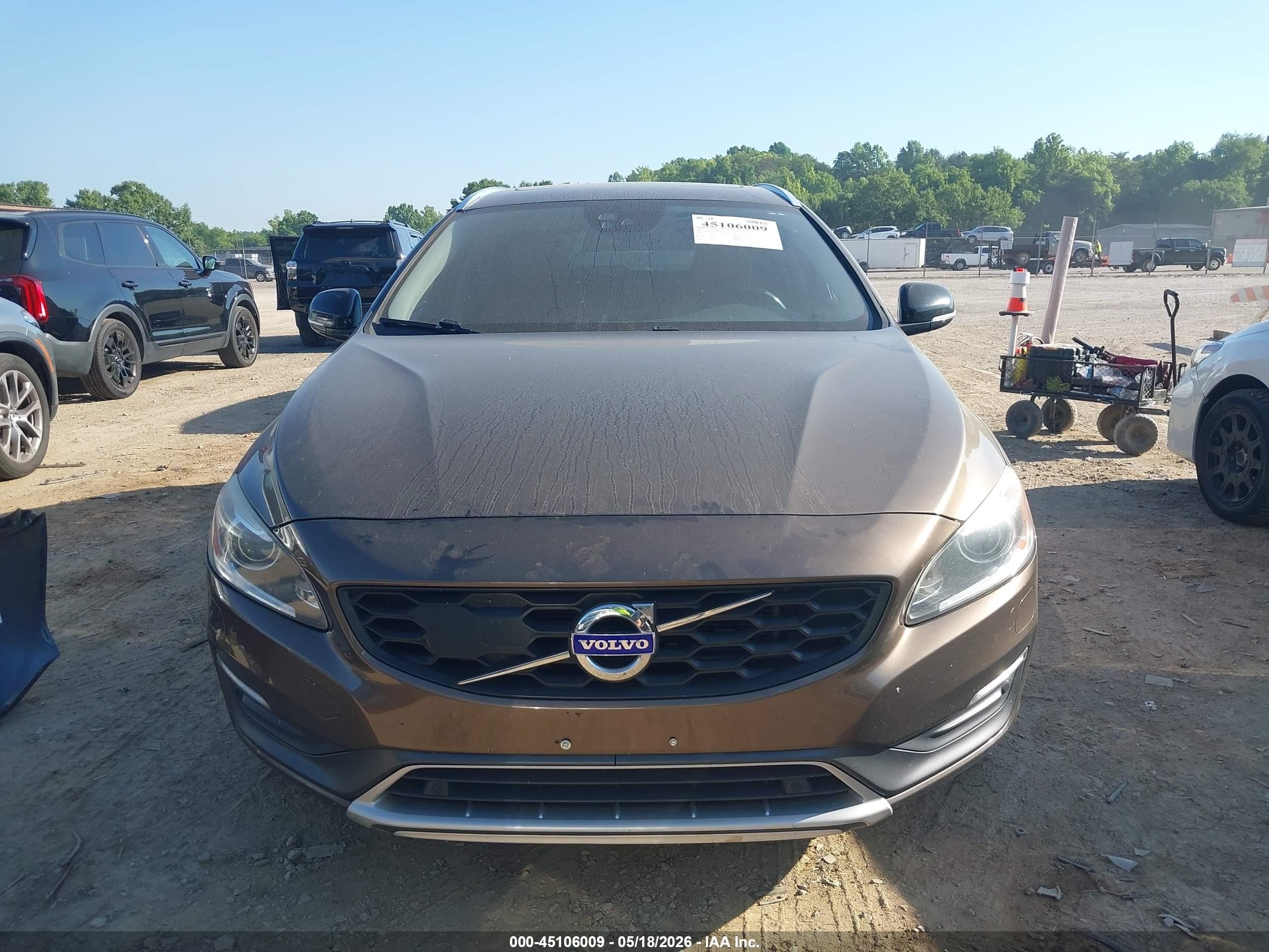 2015 Volvo V60 Cross Country T5 Platinum Gold vin: YV4612HM2F1002035