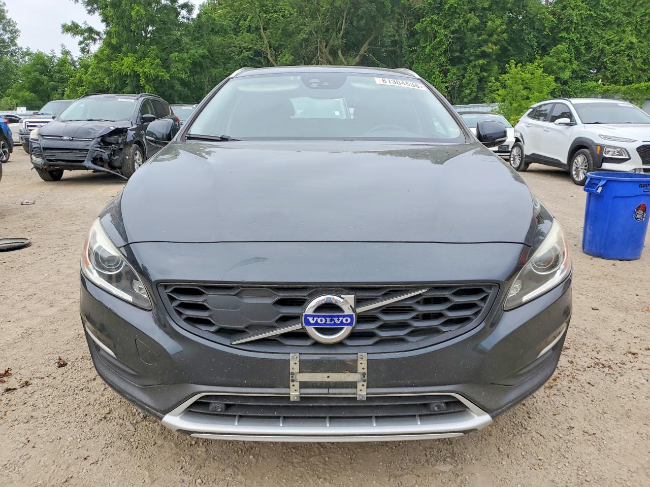 2015 Volvo V60 Cross Country Platinum Charcoal vin: YV4612HM4F1000870