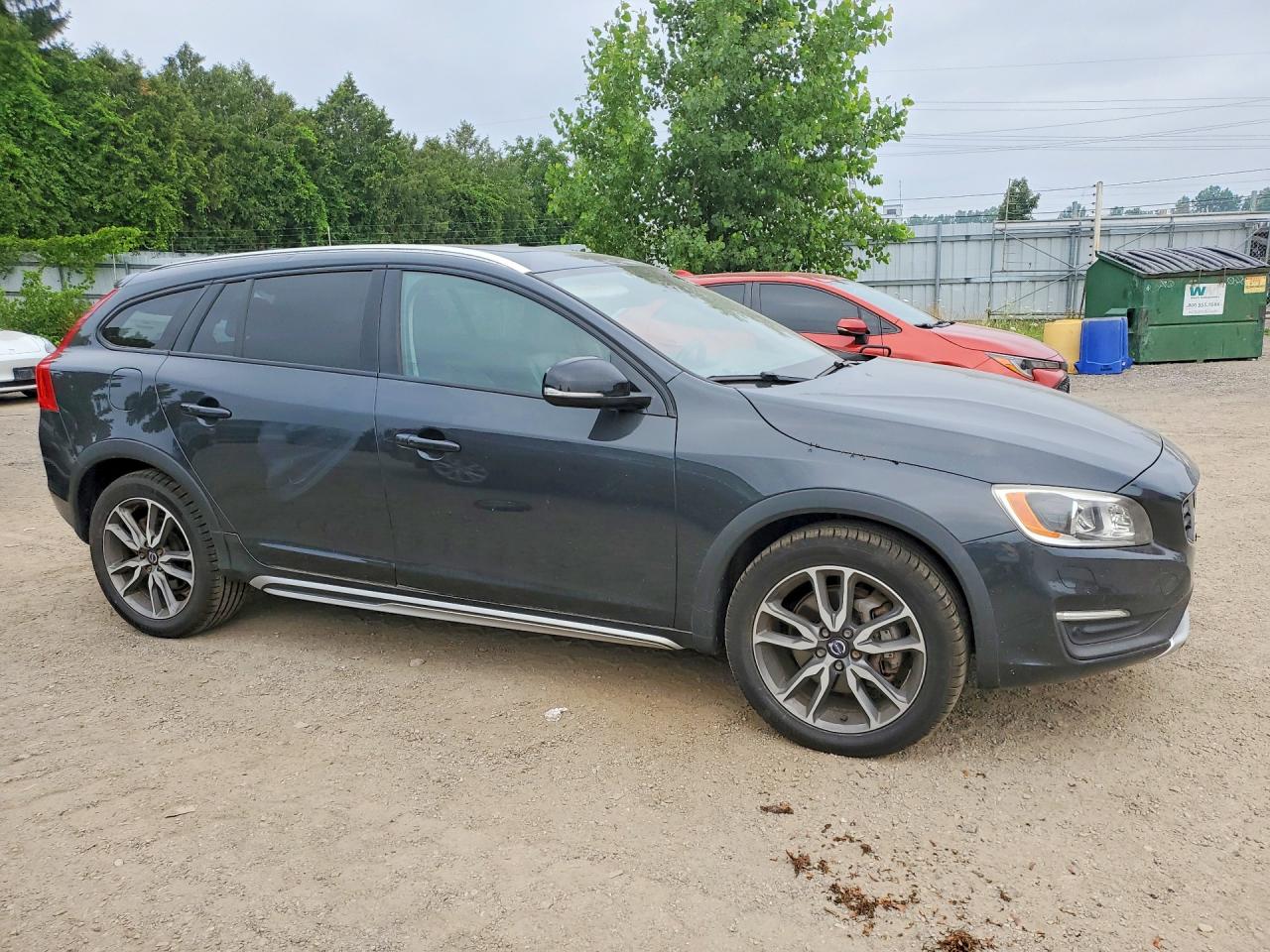 2015 Volvo V60 Cross Country Platinum Charcoal vin: YV4612HM4F1000870
