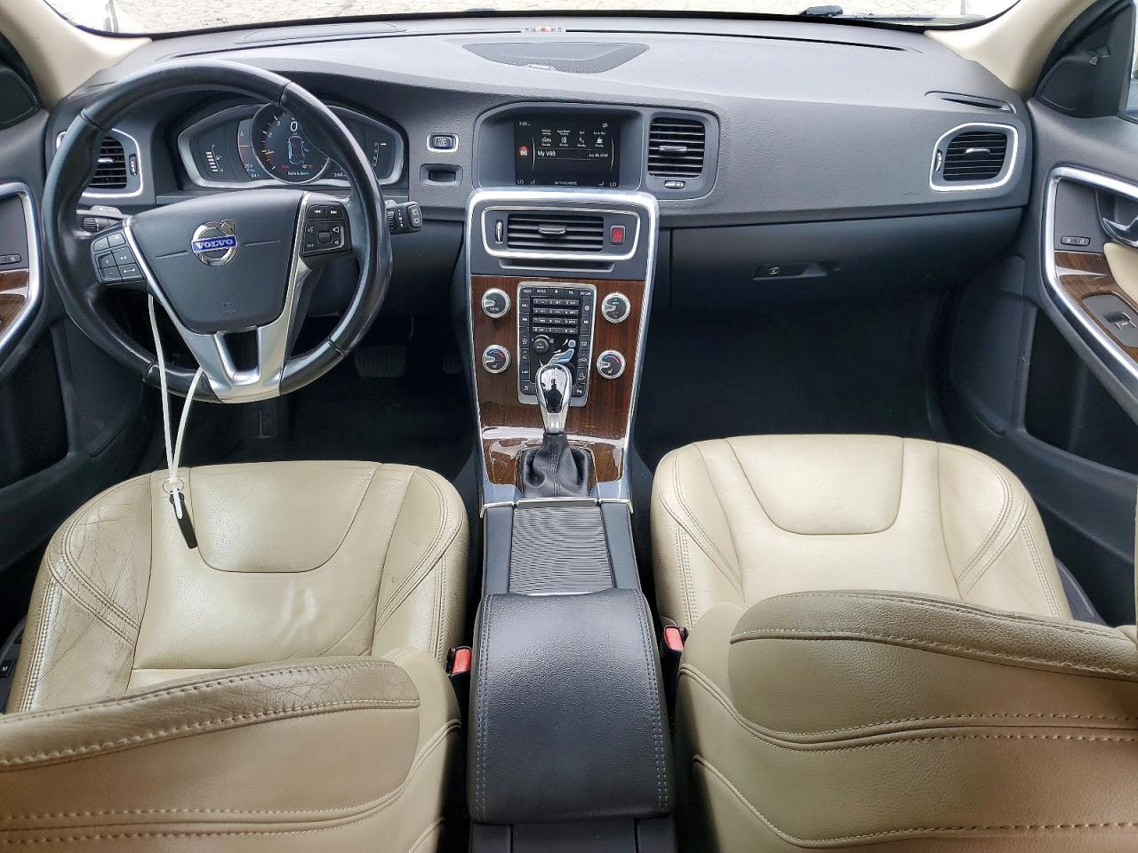 2015 Volvo V60 Cross Country Platinum Белый vin: YV4612HM5F1000893
