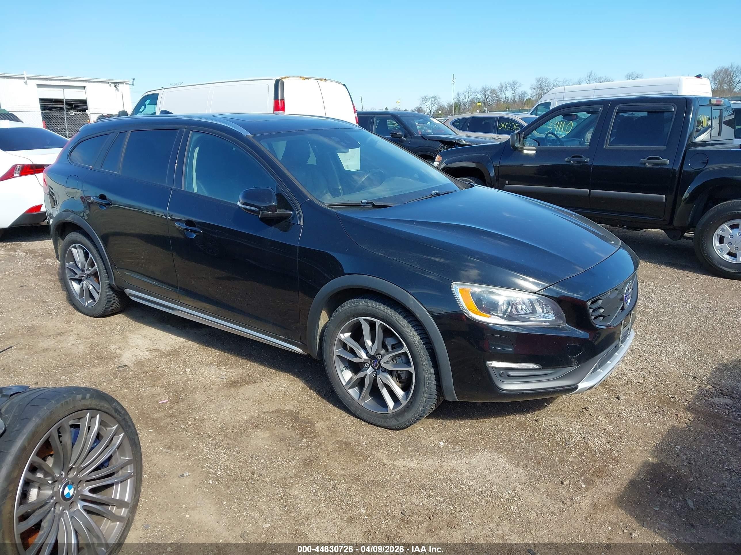 2015 Volvo V60 Cross Country T5 Platinum Black vin: YV4612HM8F1001696