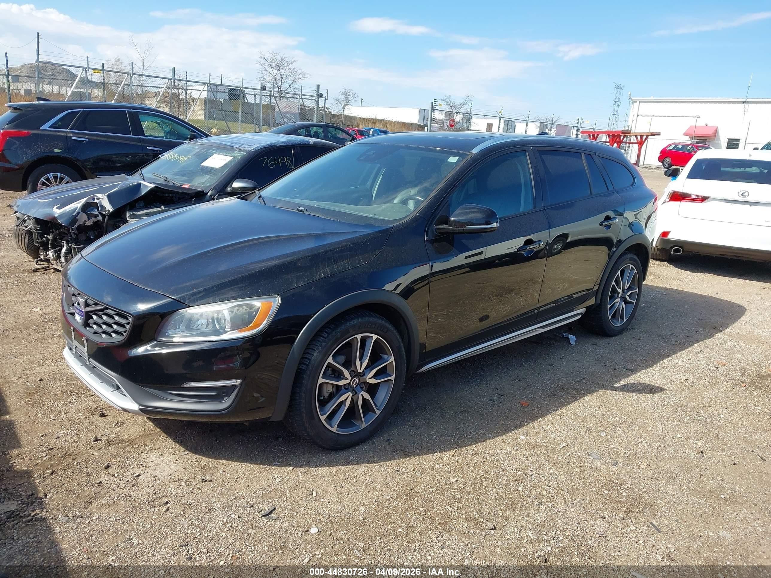 2015 Volvo V60 Cross Country T5 Platinum Black vin: YV4612HM8F1001696