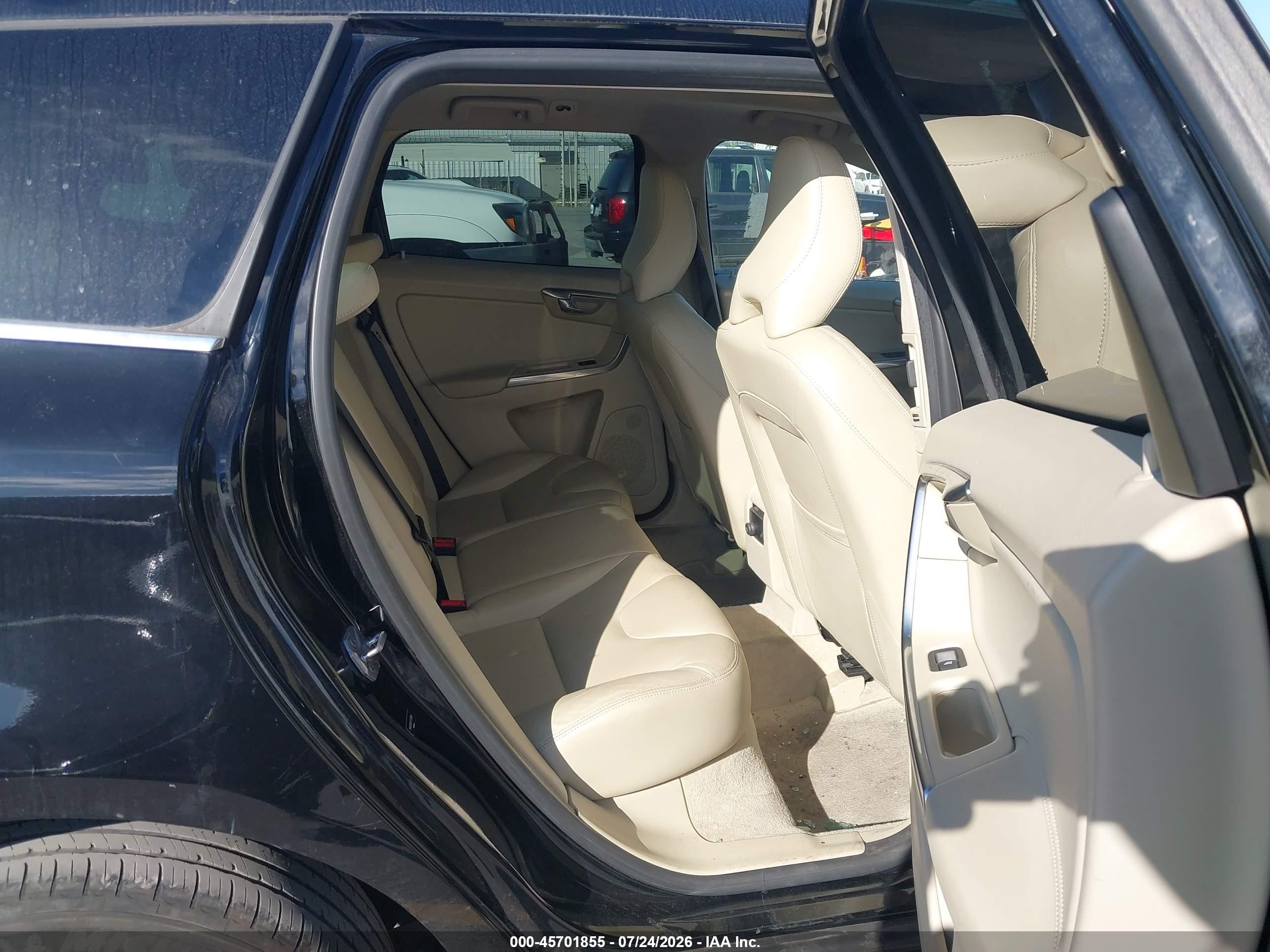 2015 Volvo Xc60 T5/t5 Premier Black vin: YV4612RK1F2759984