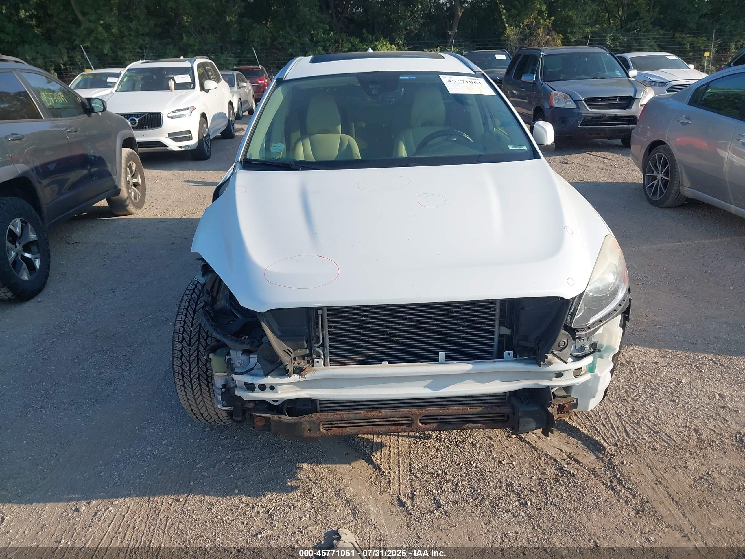 2015 Volvo Xc60 T5/t5 Premier White vin: YV4612RK2F2634198