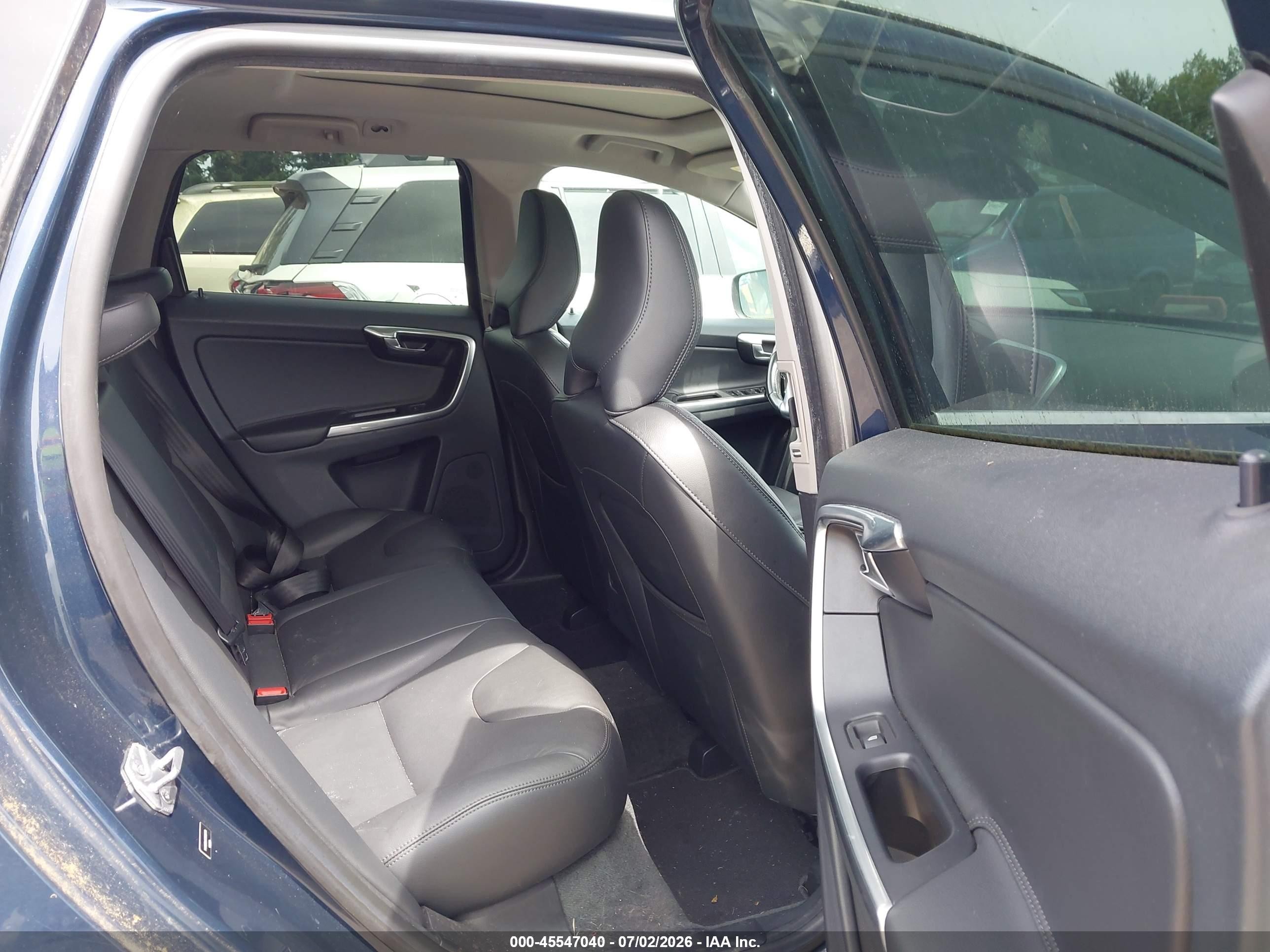 2015 Volvo Xc60 T5/t5 Premier Blue vin: YV4612RK3F2635778