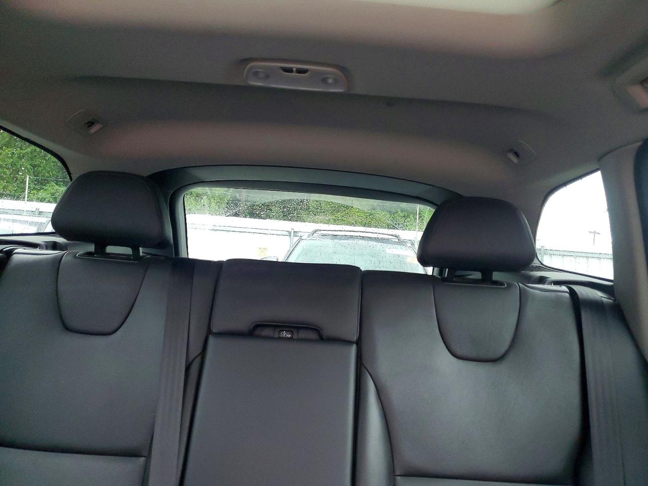 2015 Volvo Xc60 T5 Premier Burgundy vin: YV4612RK5F2642280