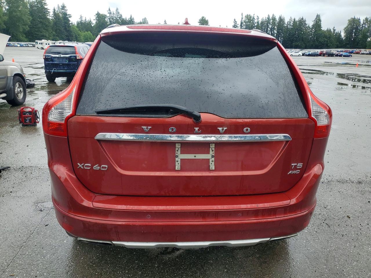 2015 Volvo Xc60 T5 Premier Burgundy vin: YV4612RK5F2642280