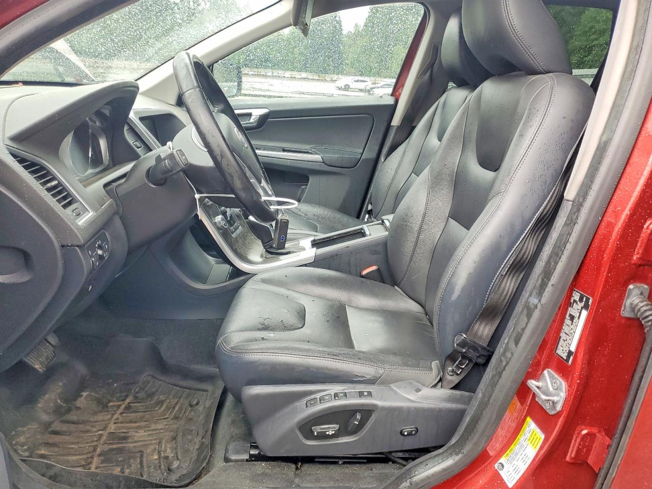 2015 Volvo Xc60 T5 Premier Burgundy vin: YV4612RK5F2642280