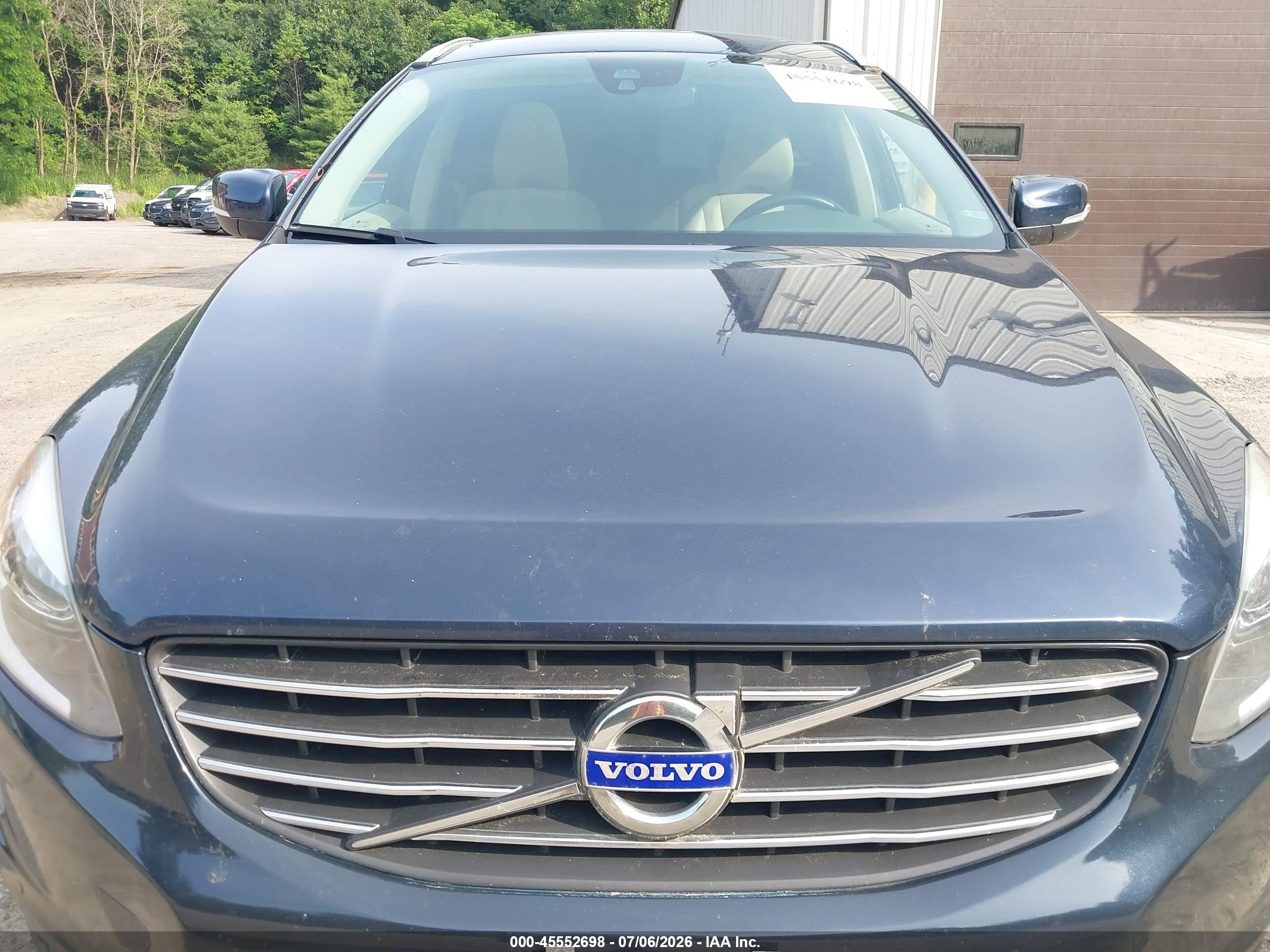 2015 Volvo Xc60   Navy vin: YV4612RK5F2711355