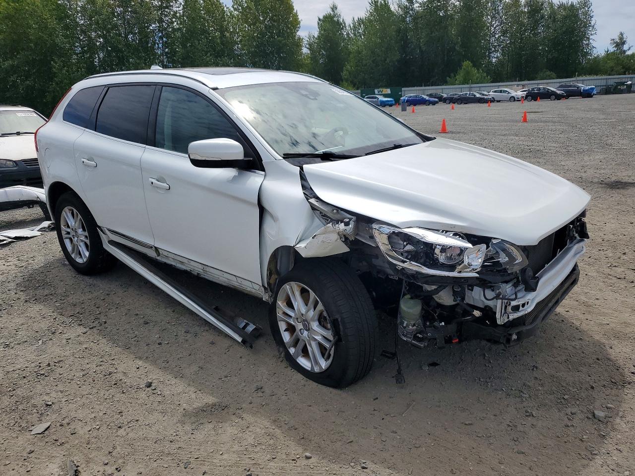 2015 Volvo Xc60 T5 Premier White vin: YV4612RK6F2760323