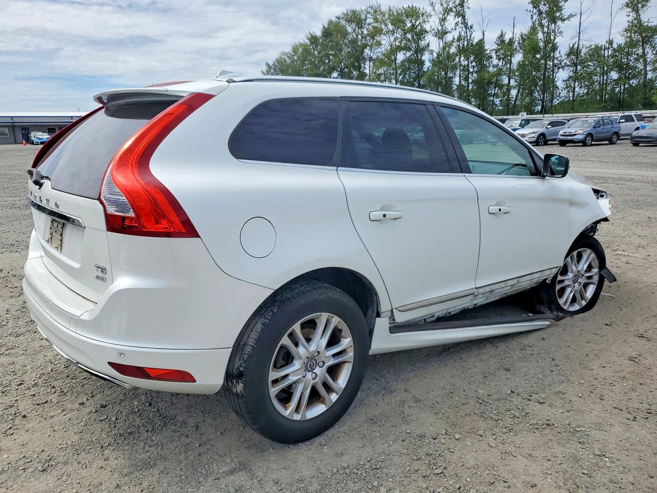 2015 Volvo Xc60 T5 Premier White vin: YV4612RK6F2760323