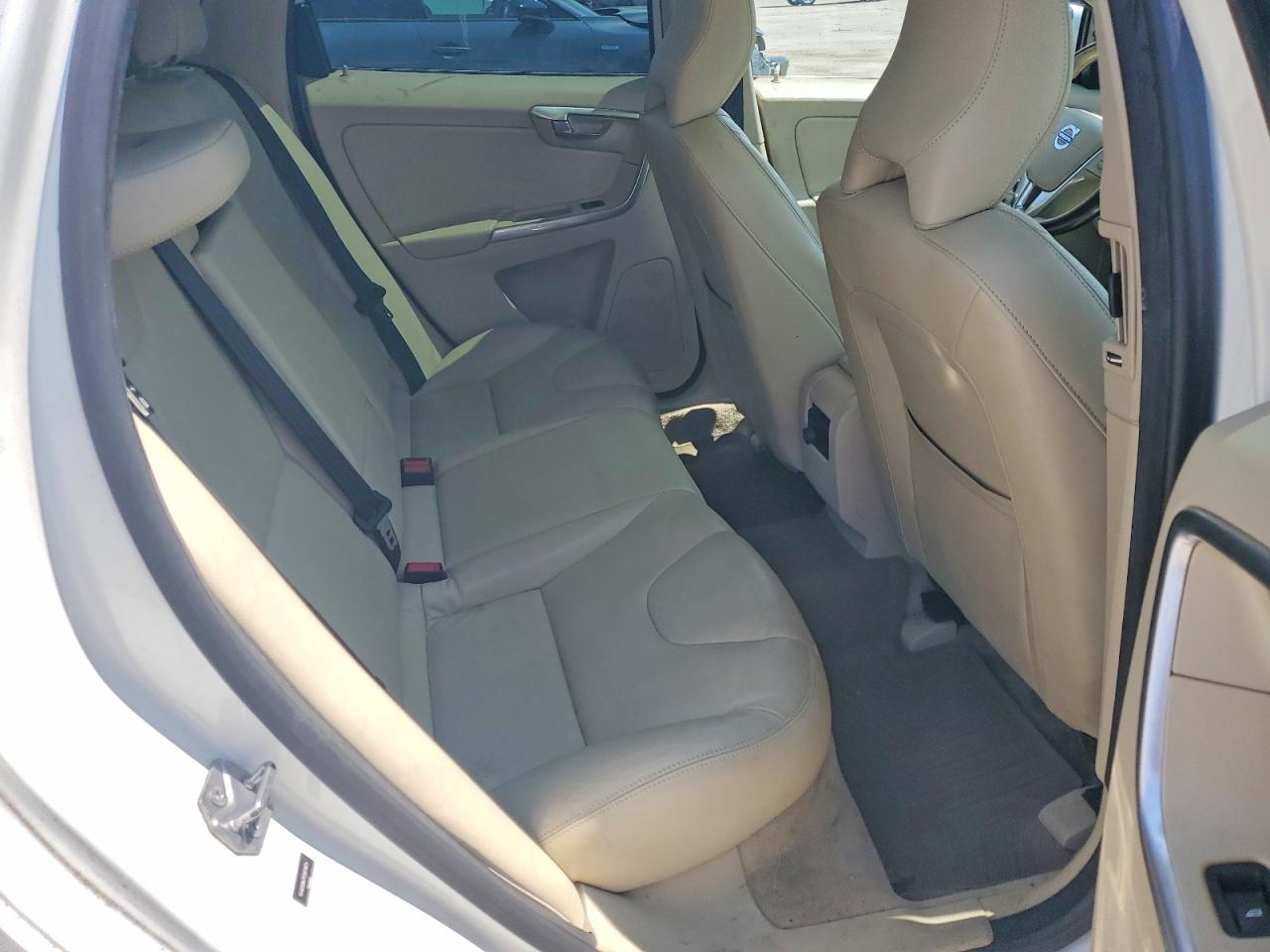 2015 Volvo Xc60 T5 Premier White vin: YV4612RK7F2673871