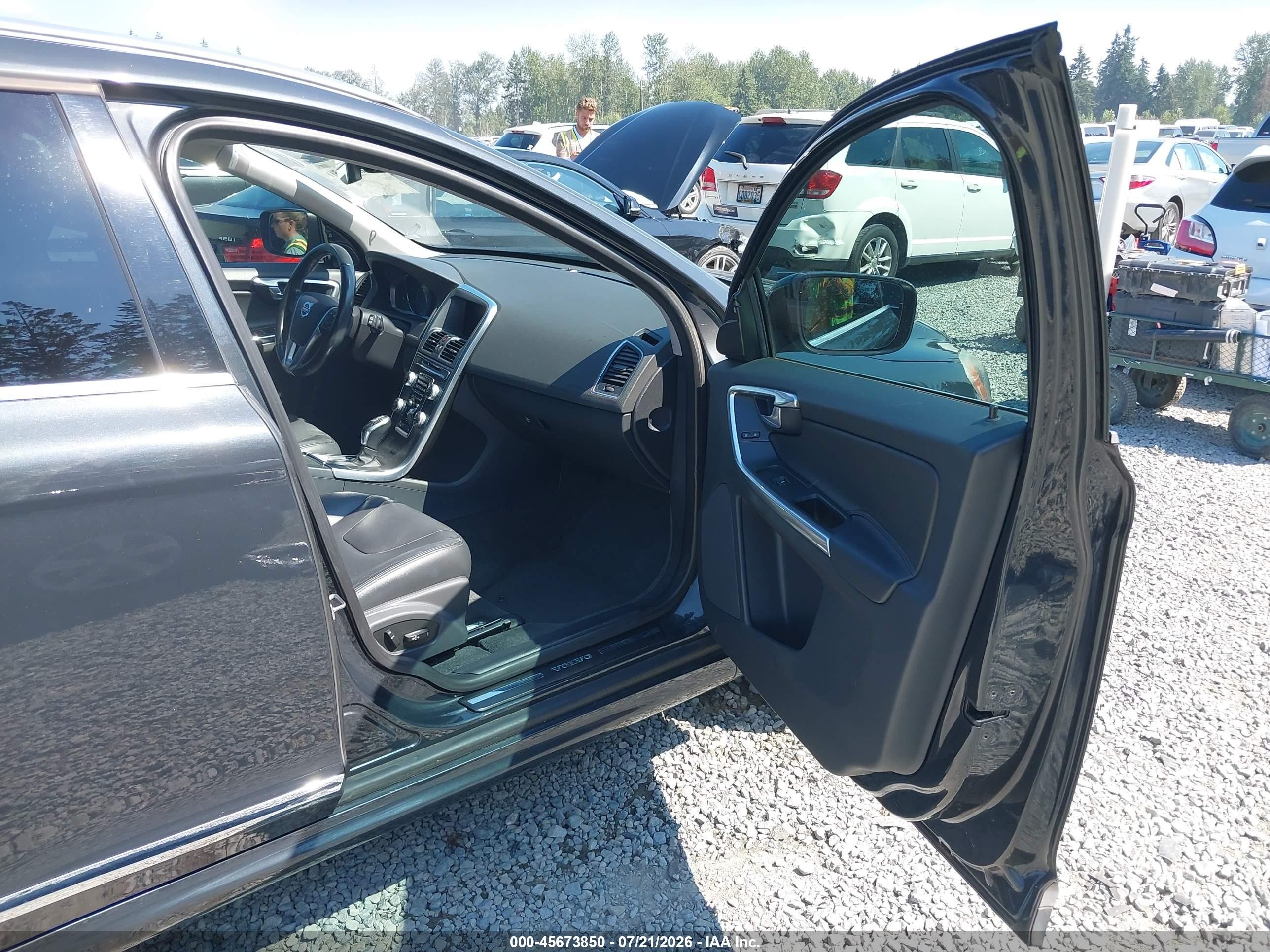 2015 Volvo Xc60 T5/t5 Premier Black vin: YV4612RK7F2717836