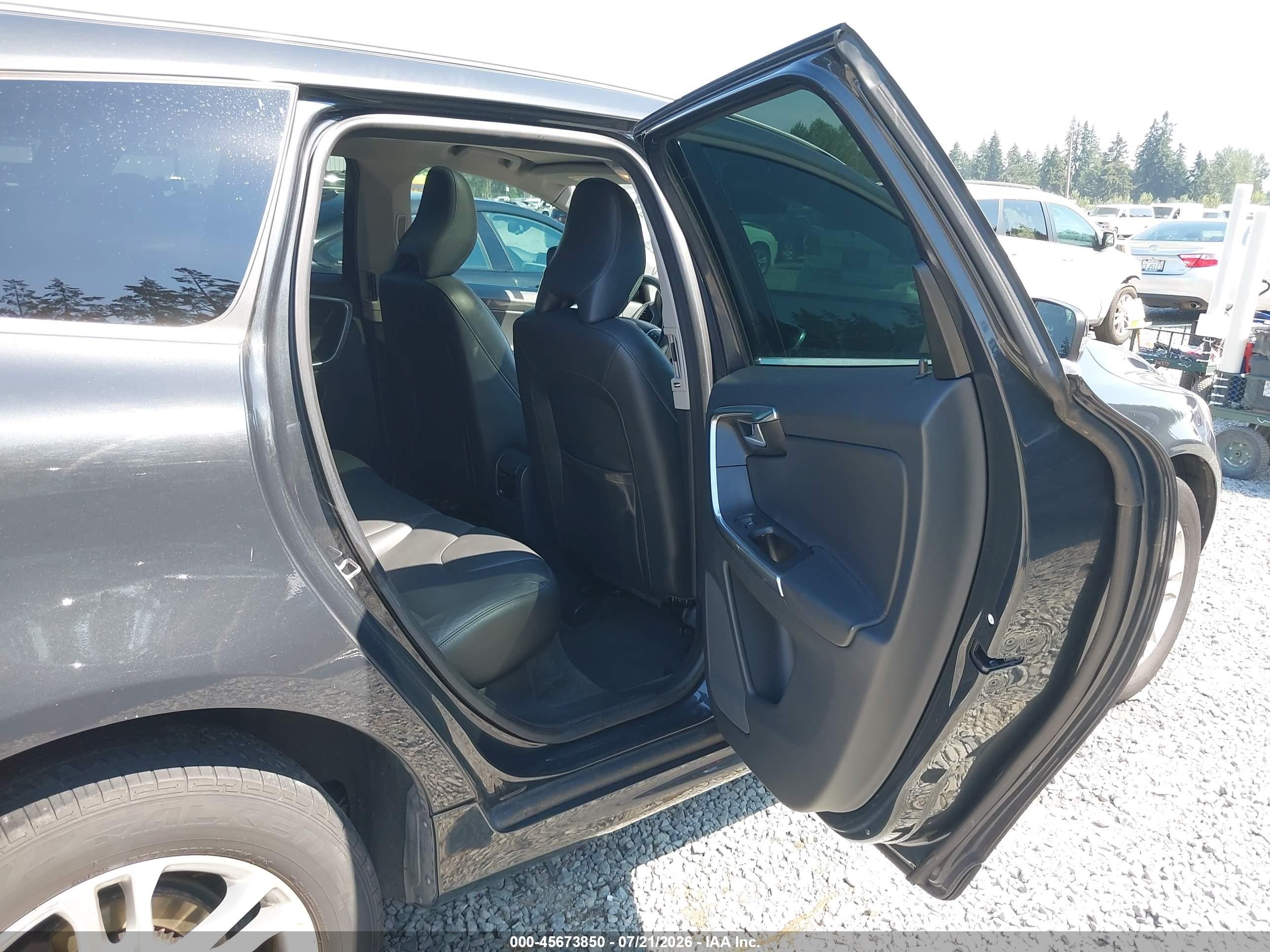 2015 Volvo Xc60 T5/t5 Premier Black vin: YV4612RK7F2717836