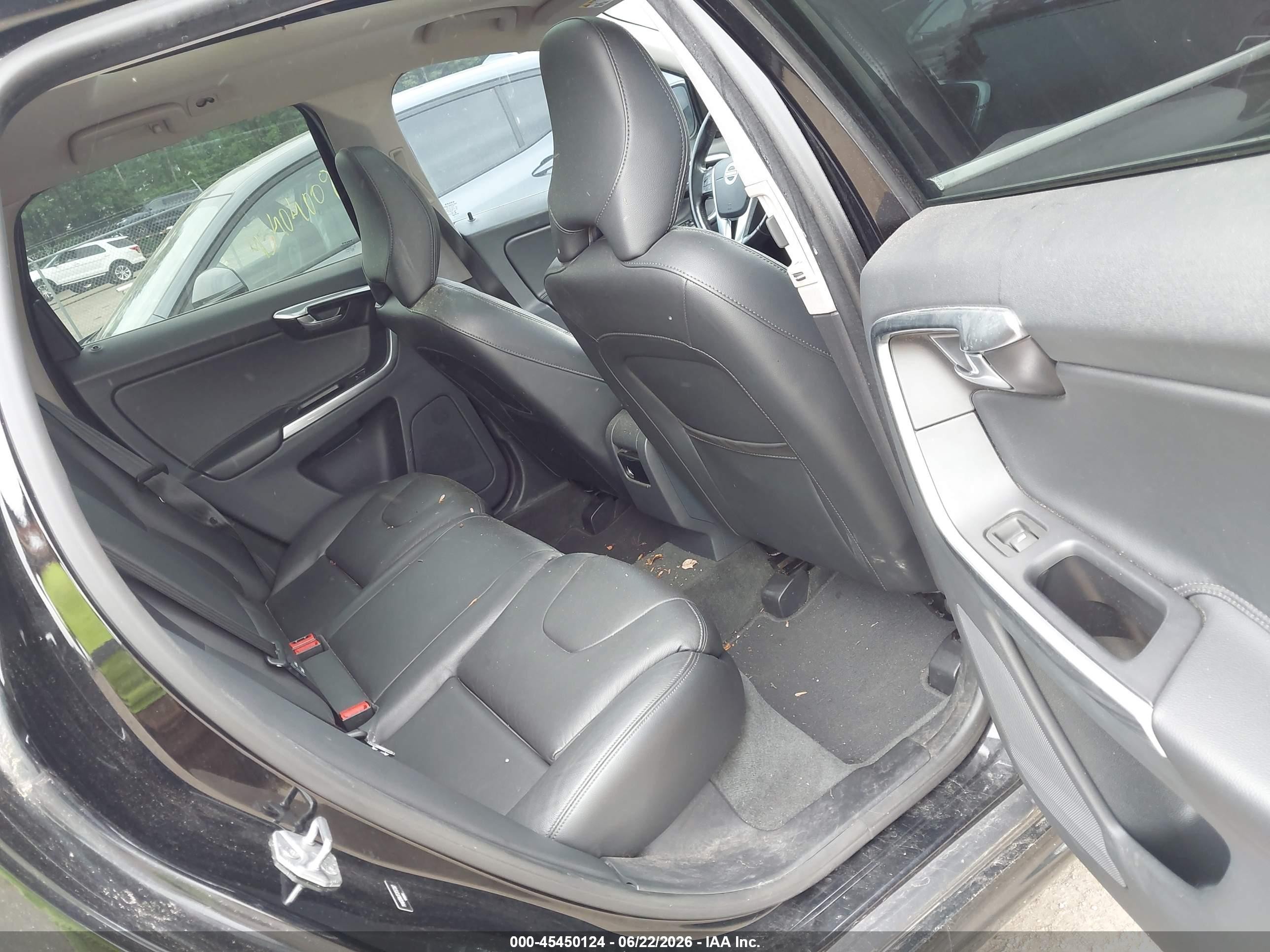 2015 Volvo Xc60 T5/t5 Premier Black vin: YV4612RK7F2757267