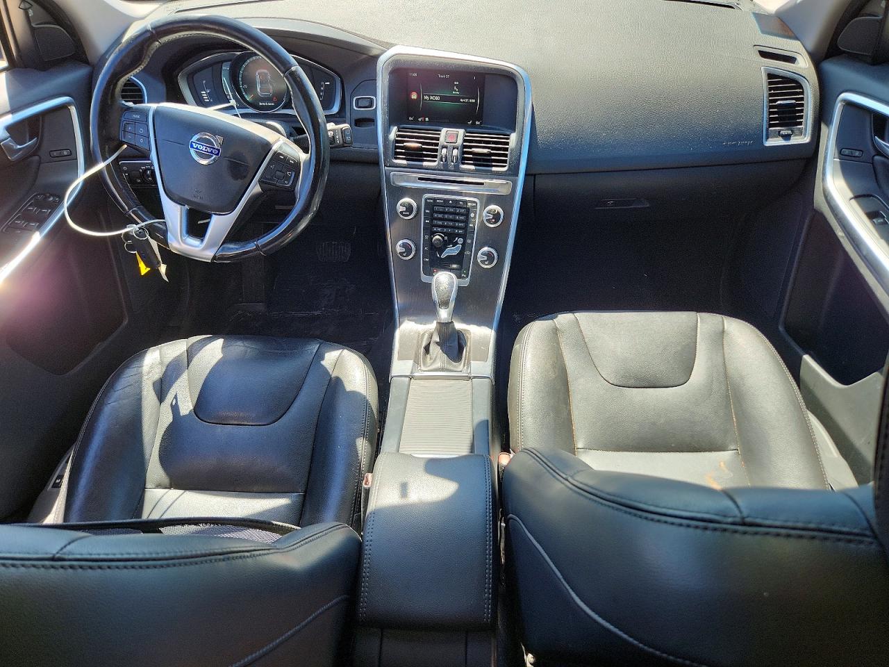 2016 Volvo Xc60 T5 Premier Silver vin: YV4612RK7G2844586