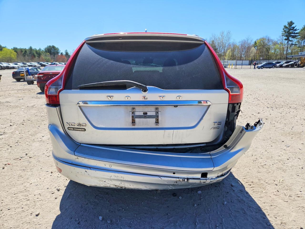 2016 Volvo Xc60 T5 Premier Silver vin: YV4612RK7G2844586