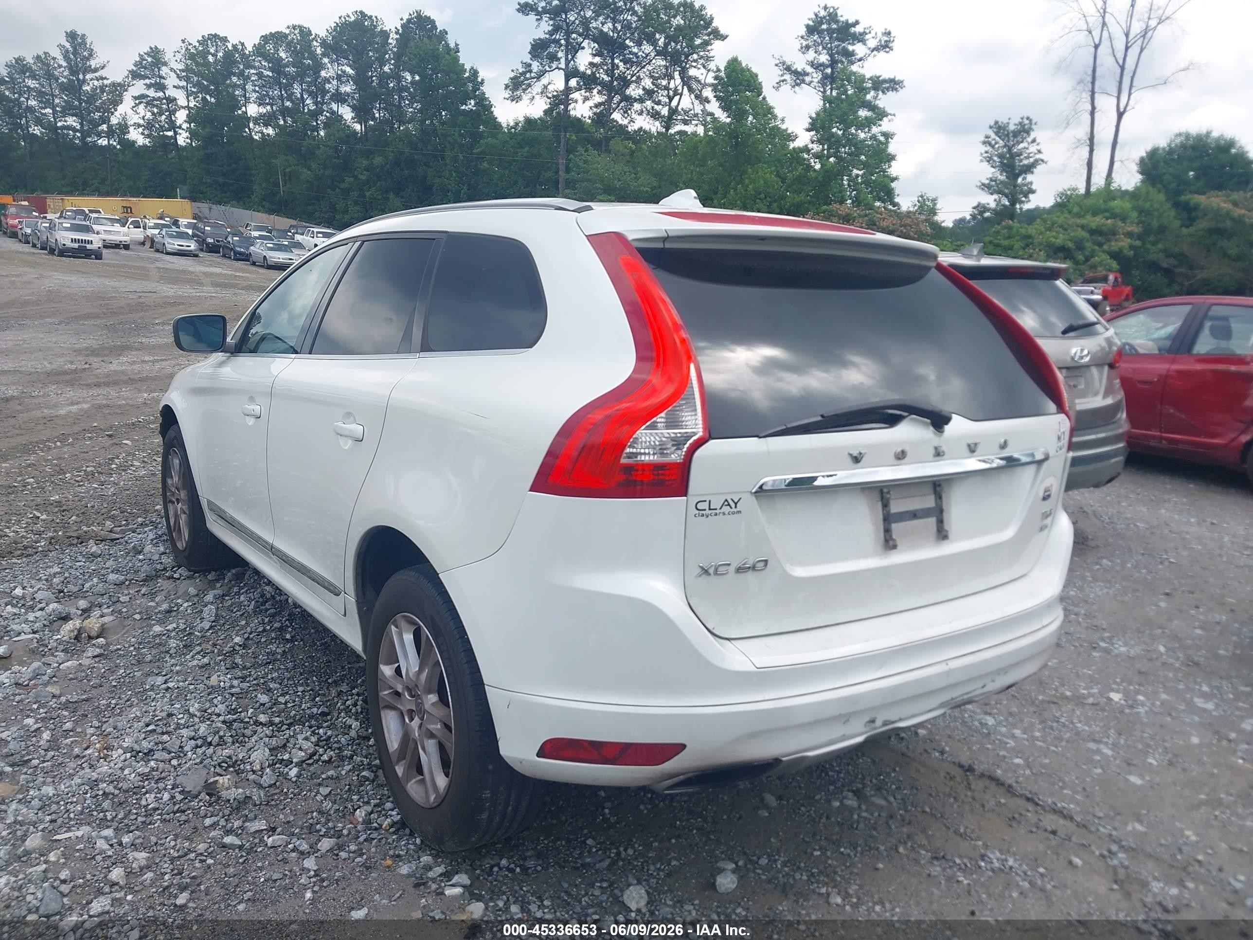 2015 Volvo Xc60 T5/t5 Premier White vin: YV4612RK9F2630181