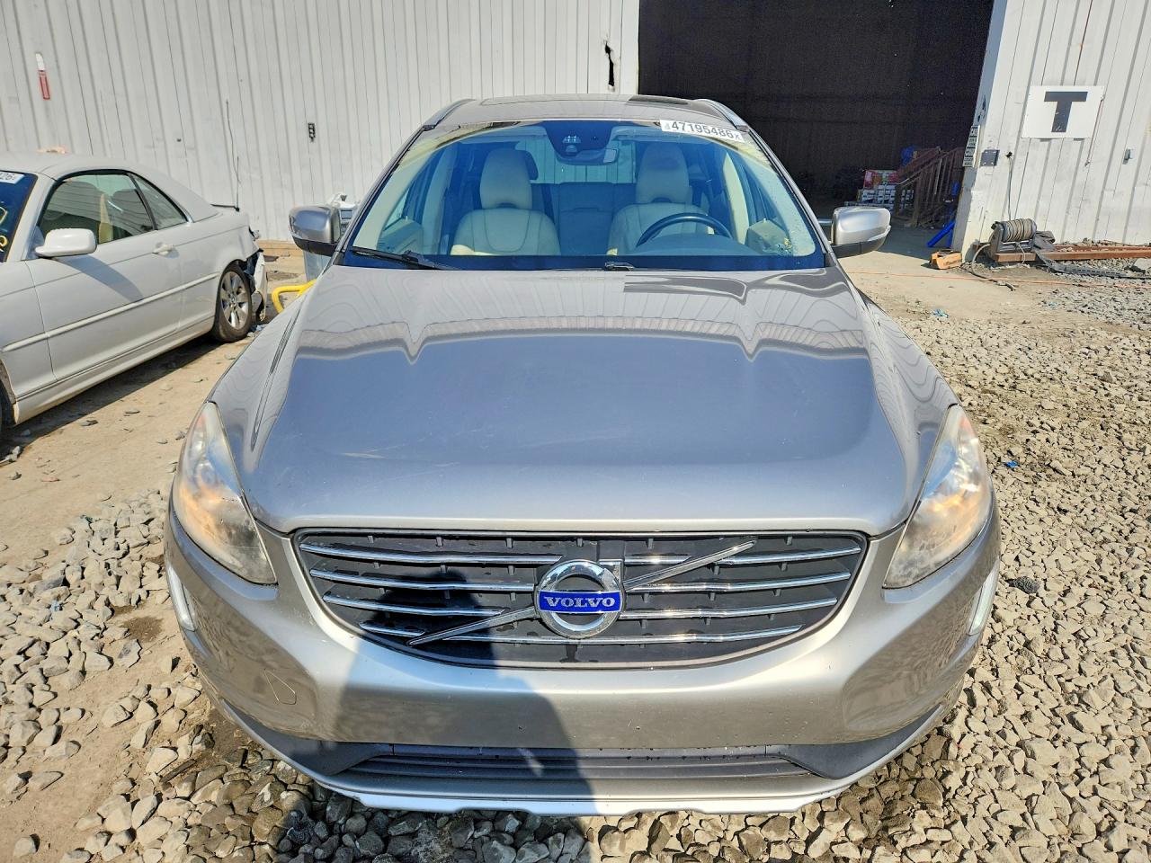 2015 Volvo Xc60 T5 Premier Beige vin: YV4612RKXF2673055
