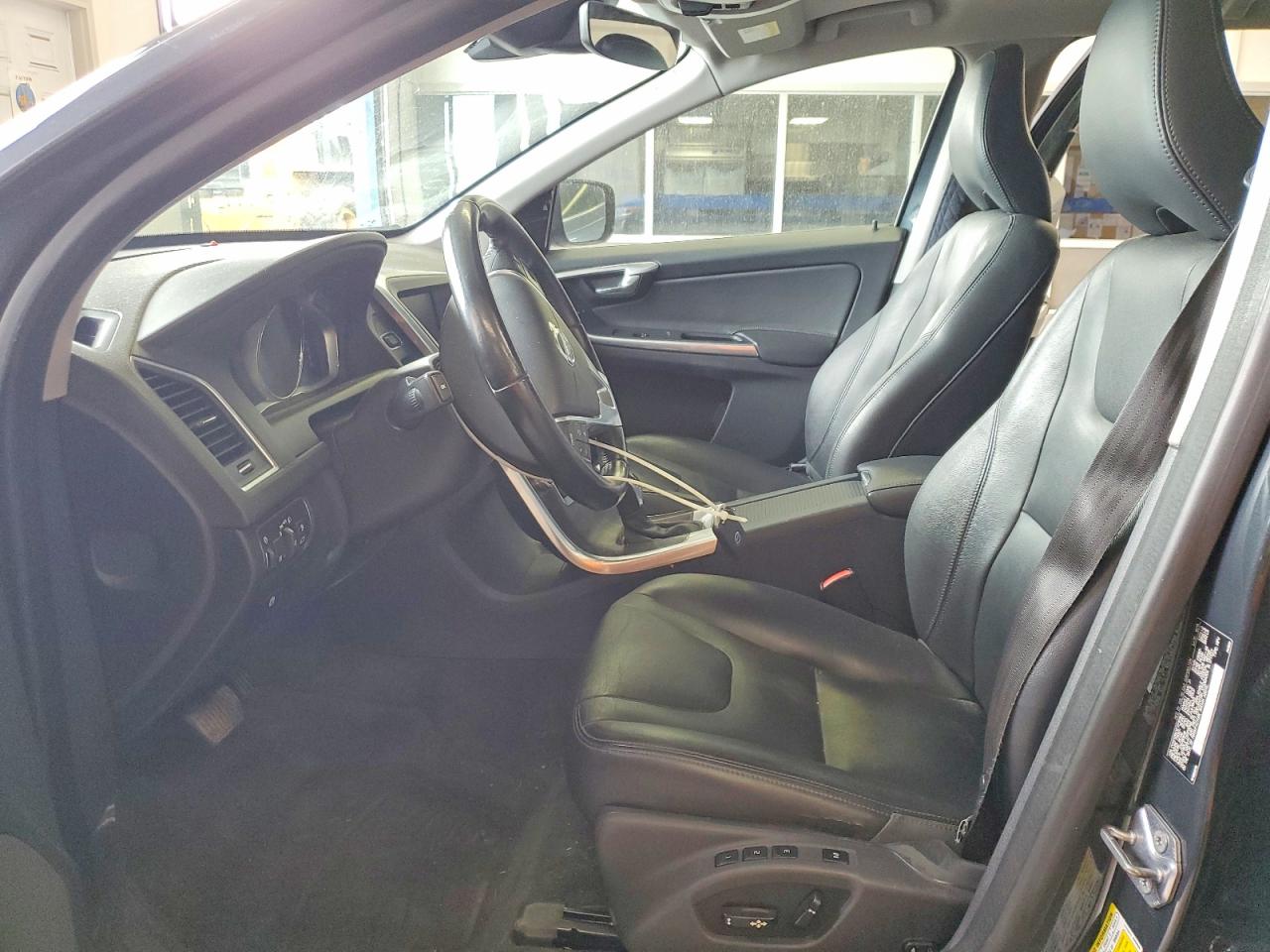 2015 Volvo Xc60 T5 Premier Charcoal vin: YV4612RKXF2716163