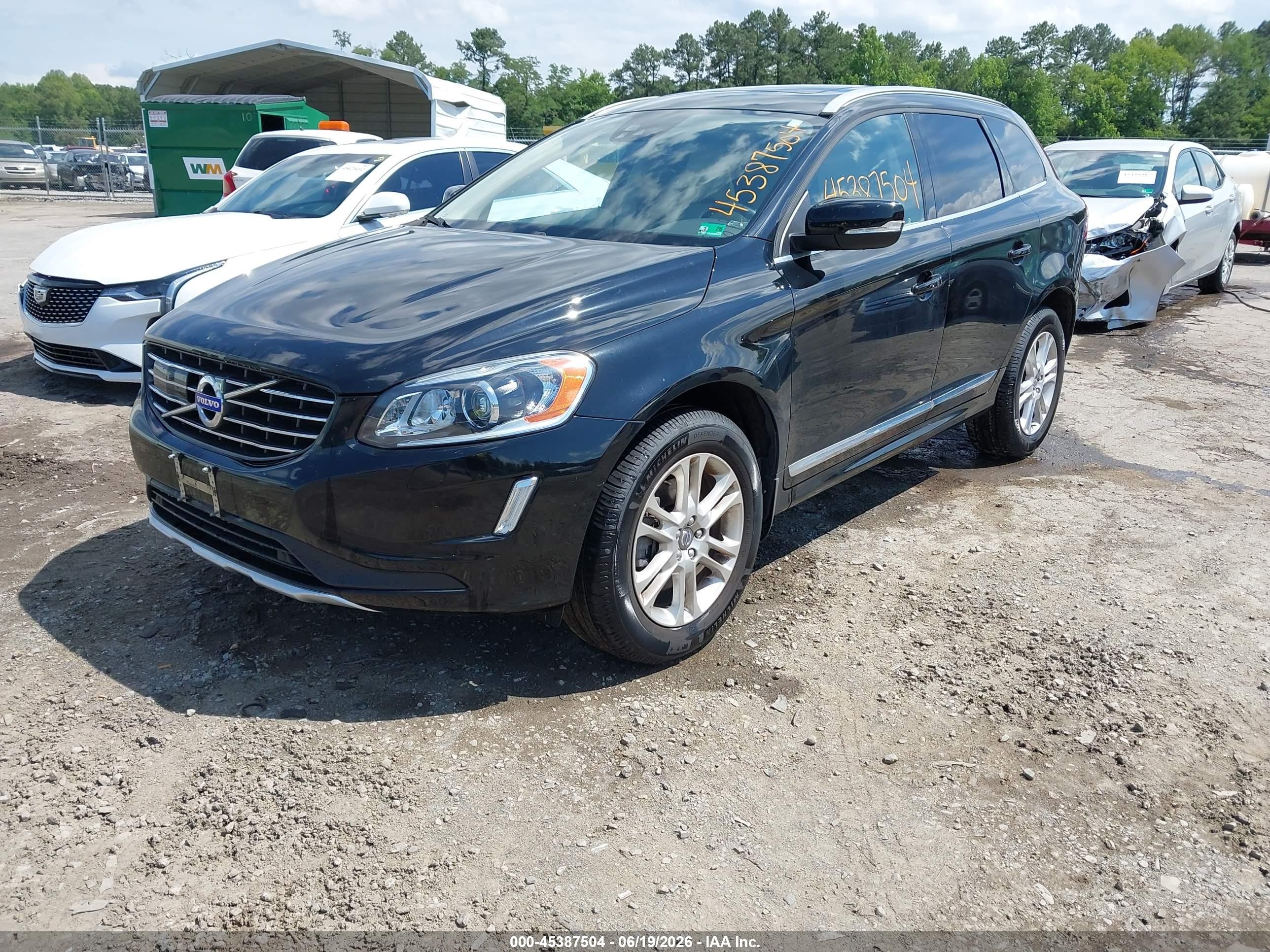2015 Volvo Xc60 T5 Platinum Black vin: YV4612RM1F2717588
