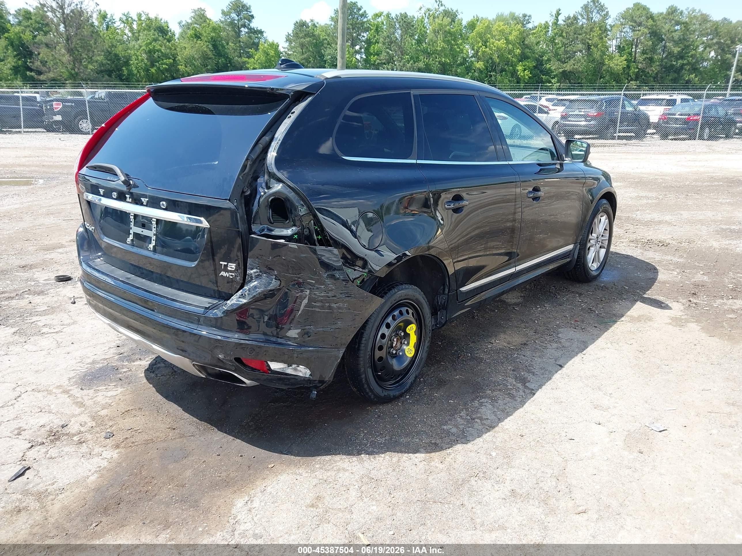 2015 Volvo Xc60 T5 Platinum Black vin: YV4612RM1F2717588