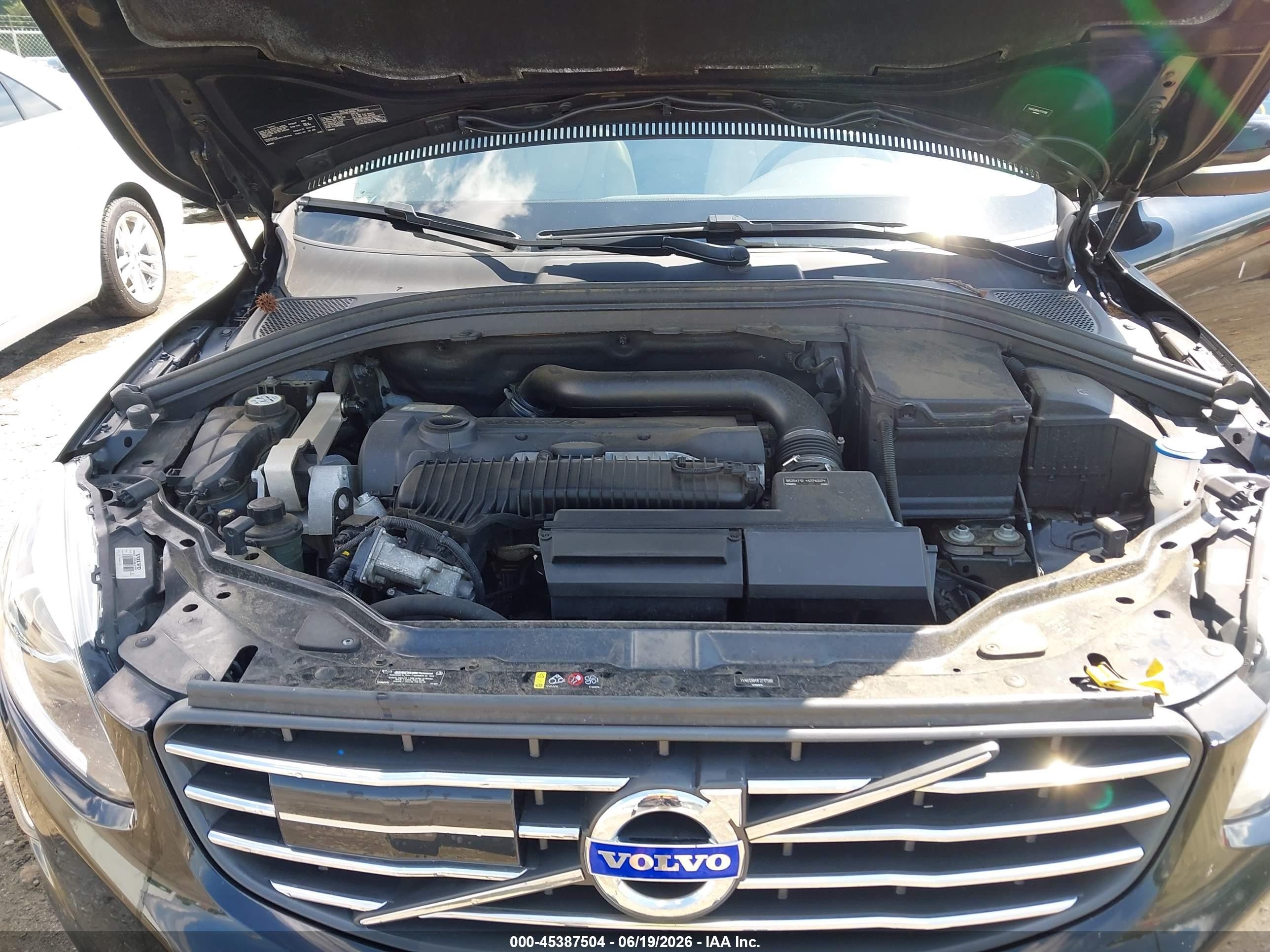 2015 Volvo Xc60 T5 Platinum Black vin: YV4612RM1F2717588