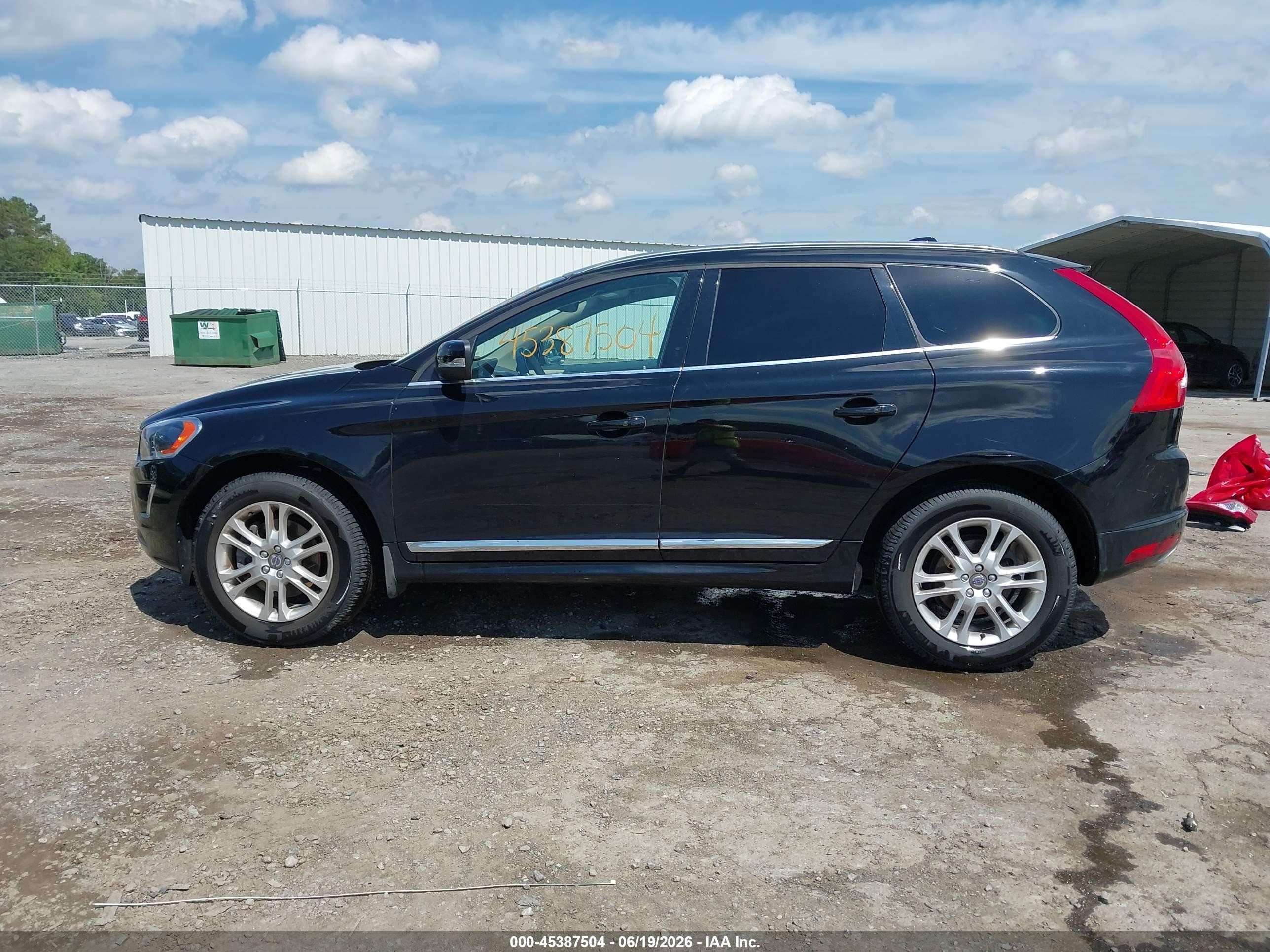 2015 Volvo Xc60 T5 Platinum Black vin: YV4612RM1F2717588