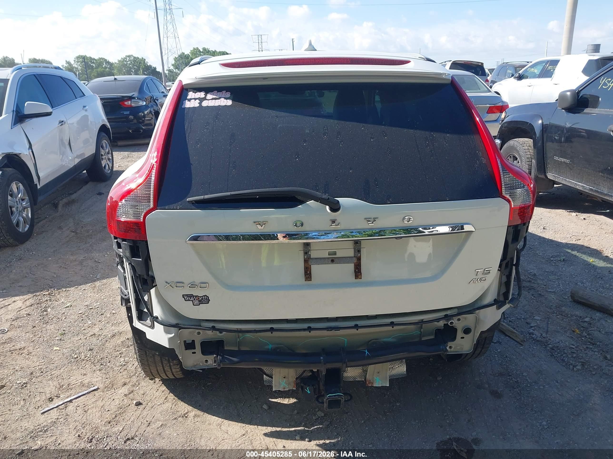 2015 Volvo Xc60 T5 Platinum White vin: YV4612RM1F2724458