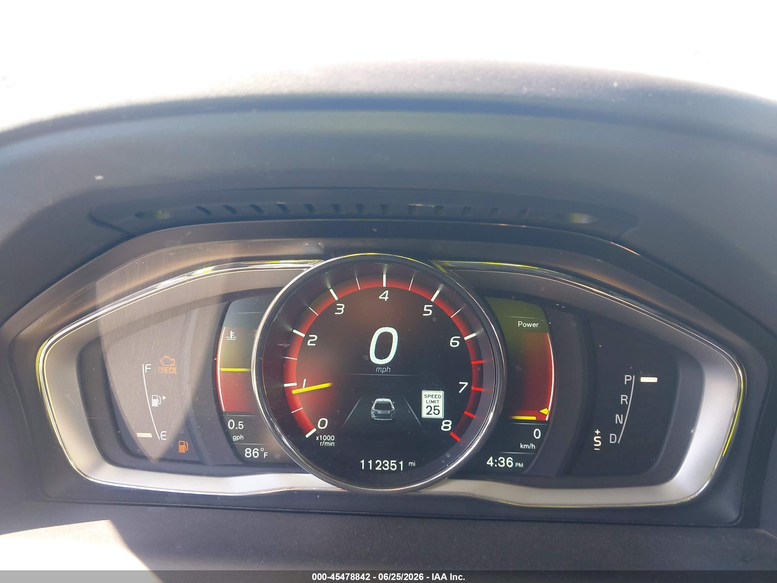 2015 Volvo Xc60 T5 Platinum Синий vin: YV4612RM9F2707004