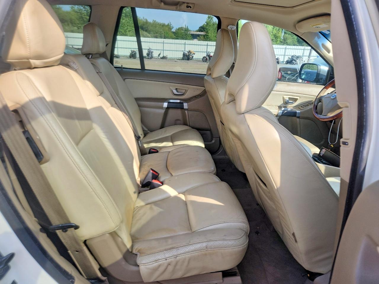 2010 Volvo Xc90 V8 White vin: YV4852CZ0A1549247