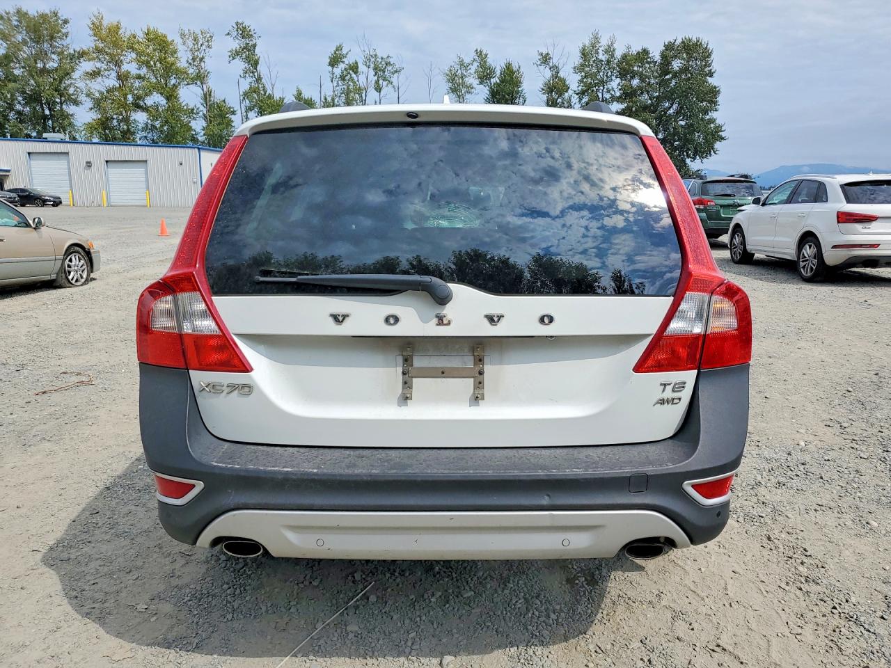 2011 Volvo Xc70 T6 White vin: YV4902BZ0B1109082