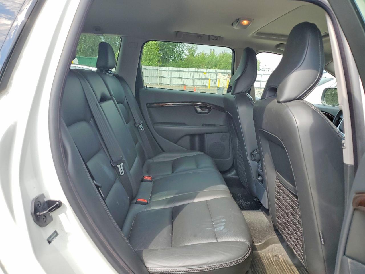 2011 Volvo Xc70 T6 White vin: YV4902BZ0B1109082