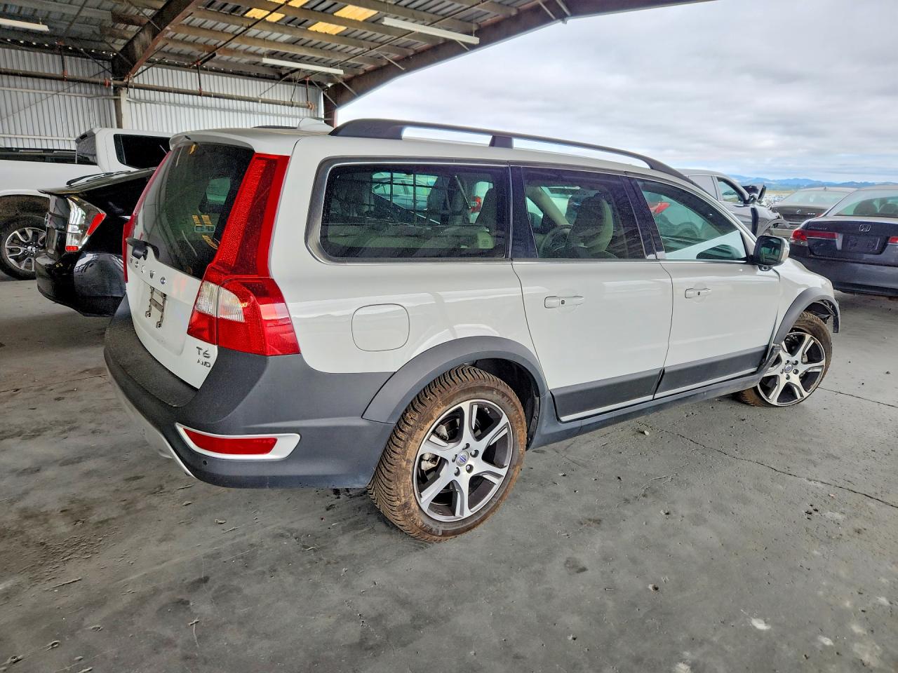 2013 Volvo Xc70 T6 White vin: YV4902BZ0D1163114