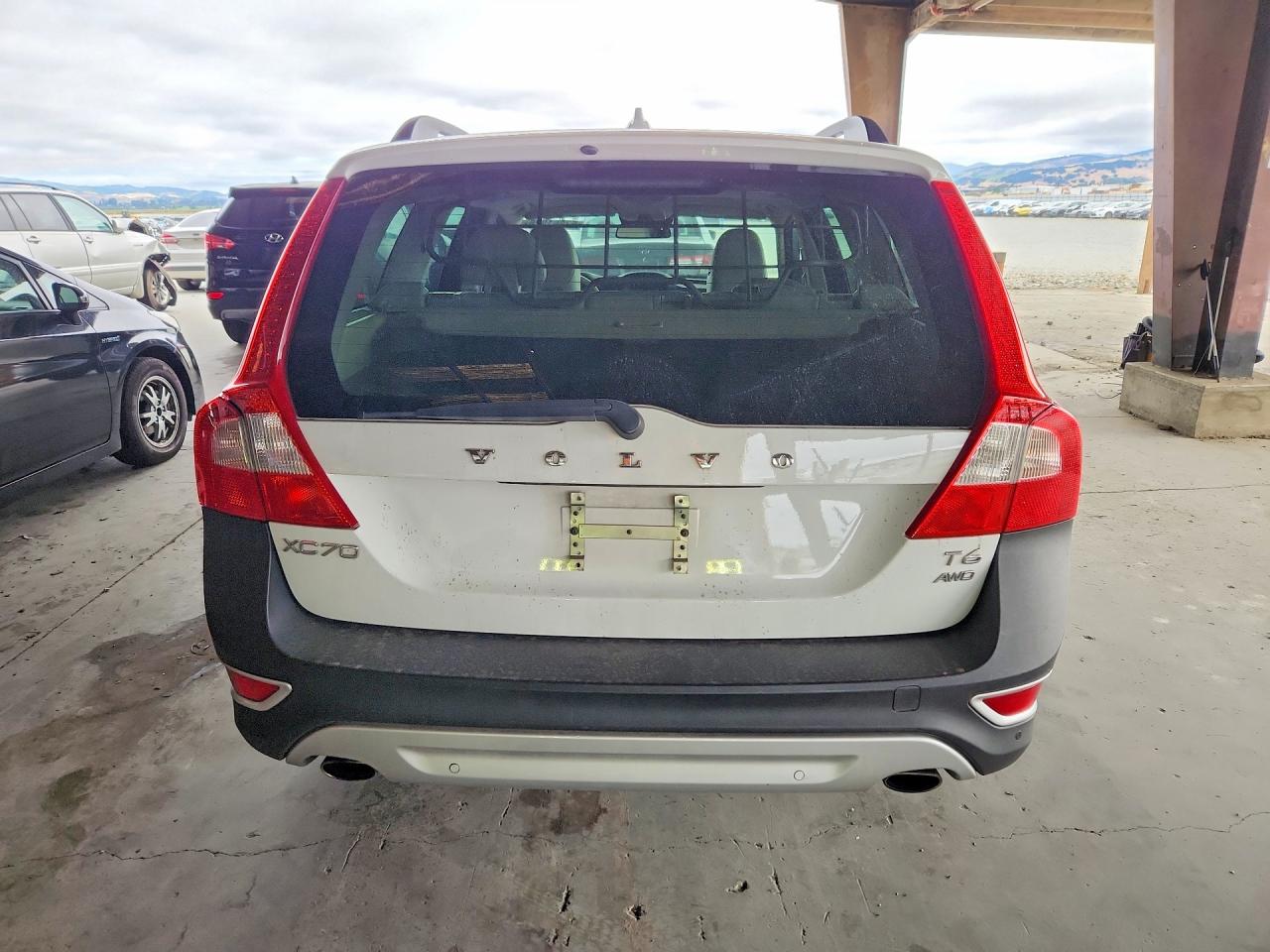 2013 Volvo Xc70 T6 White vin: YV4902BZ0D1163114