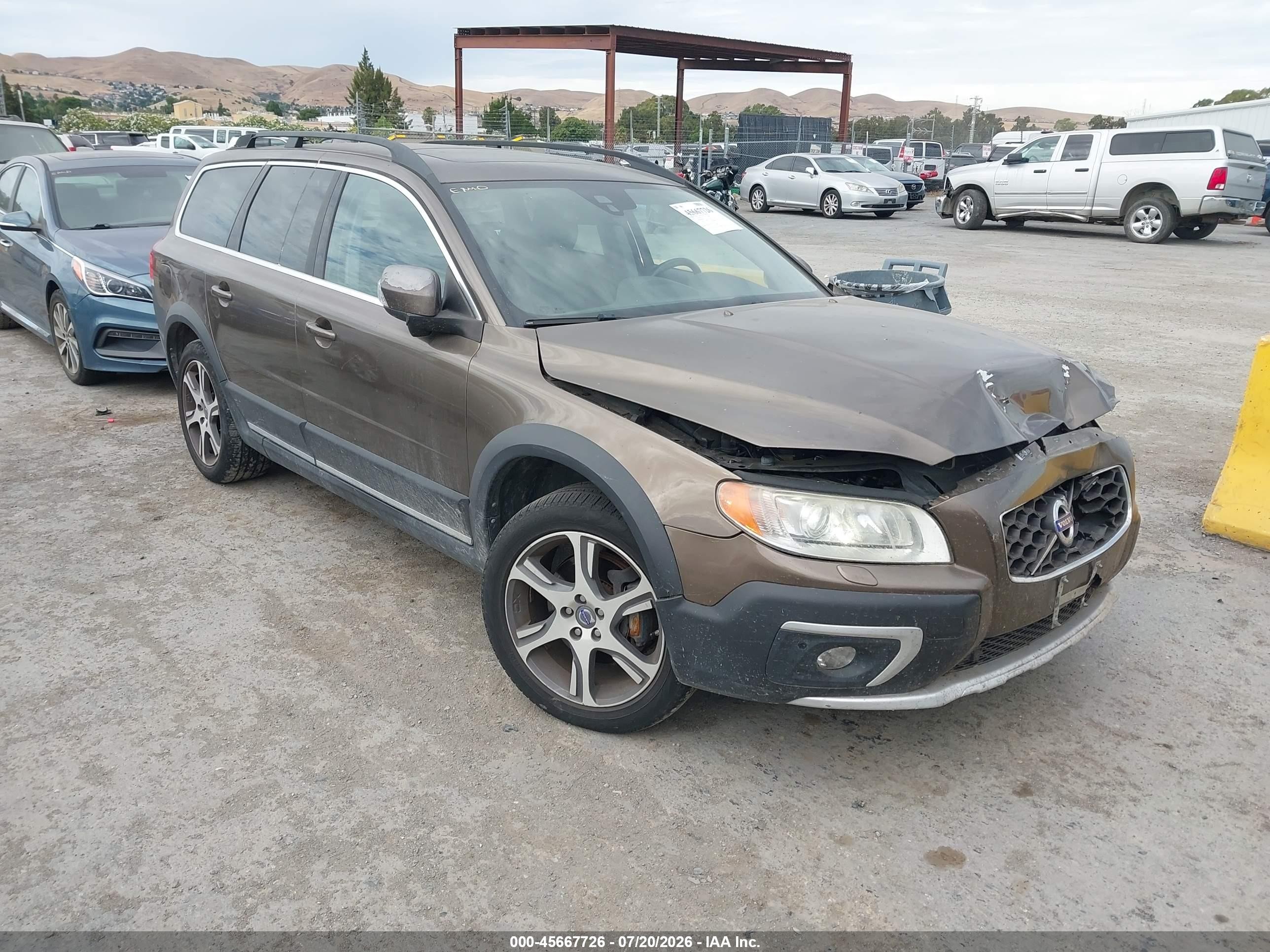 2014 Volvo Xc70 T6 Premier Plus Brown vin: YV4902BZ0E1185941